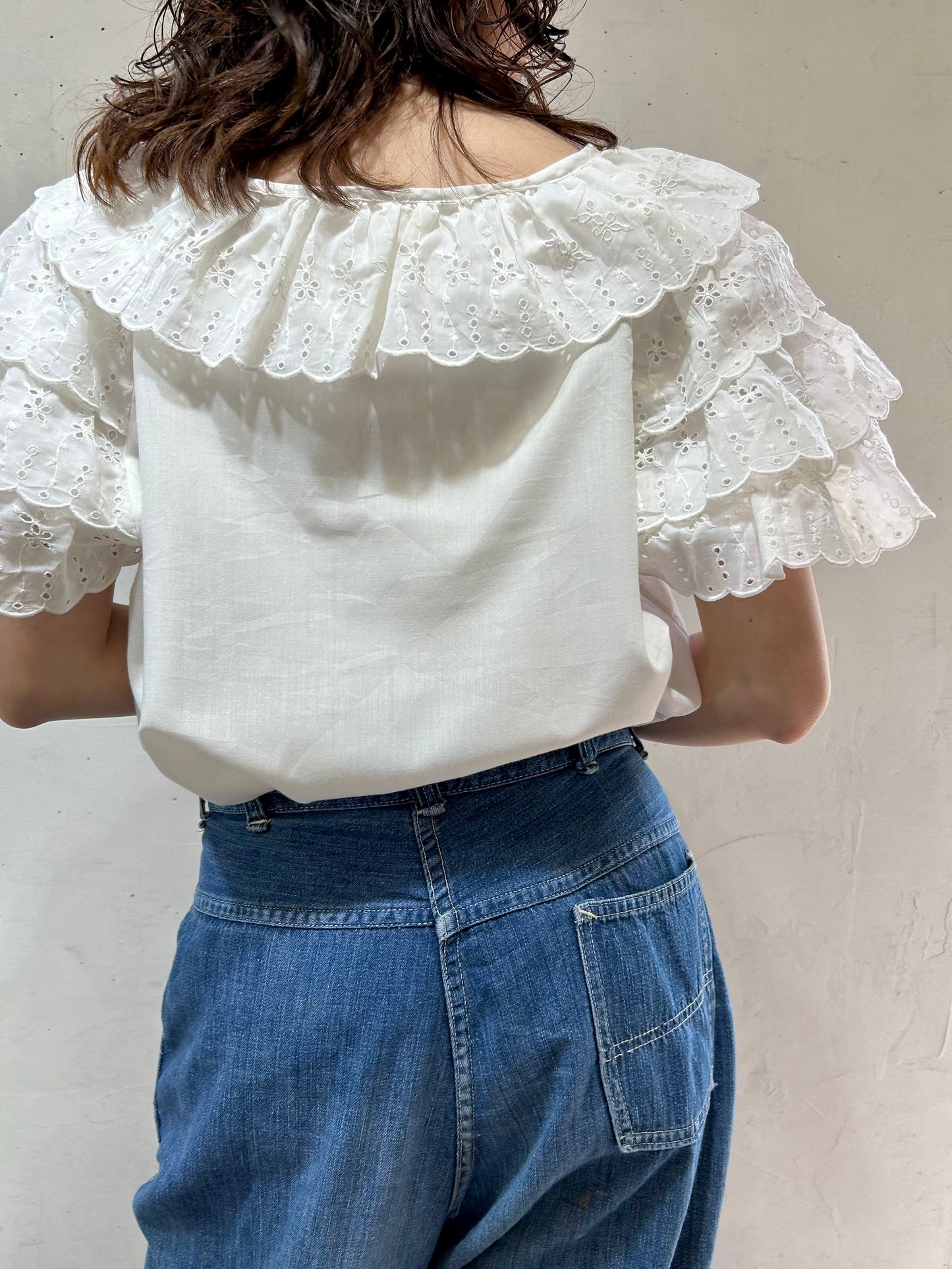 Vintage White Blouse [D26807]