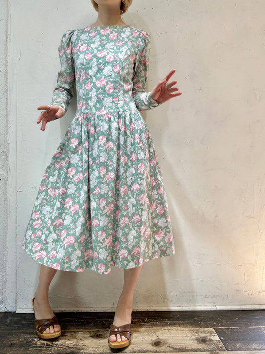 Vintage Flower Dress 〜Laura Ashley〜 [E27059]