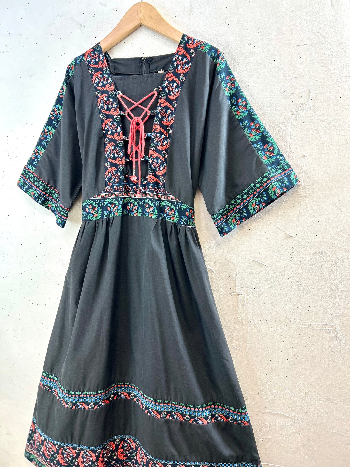 '70s Vintage Dress [F30534]