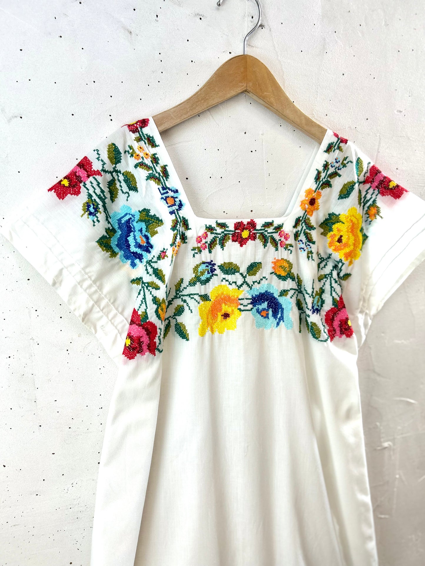 Vintage Mexican Embroiled Dress [G30764]