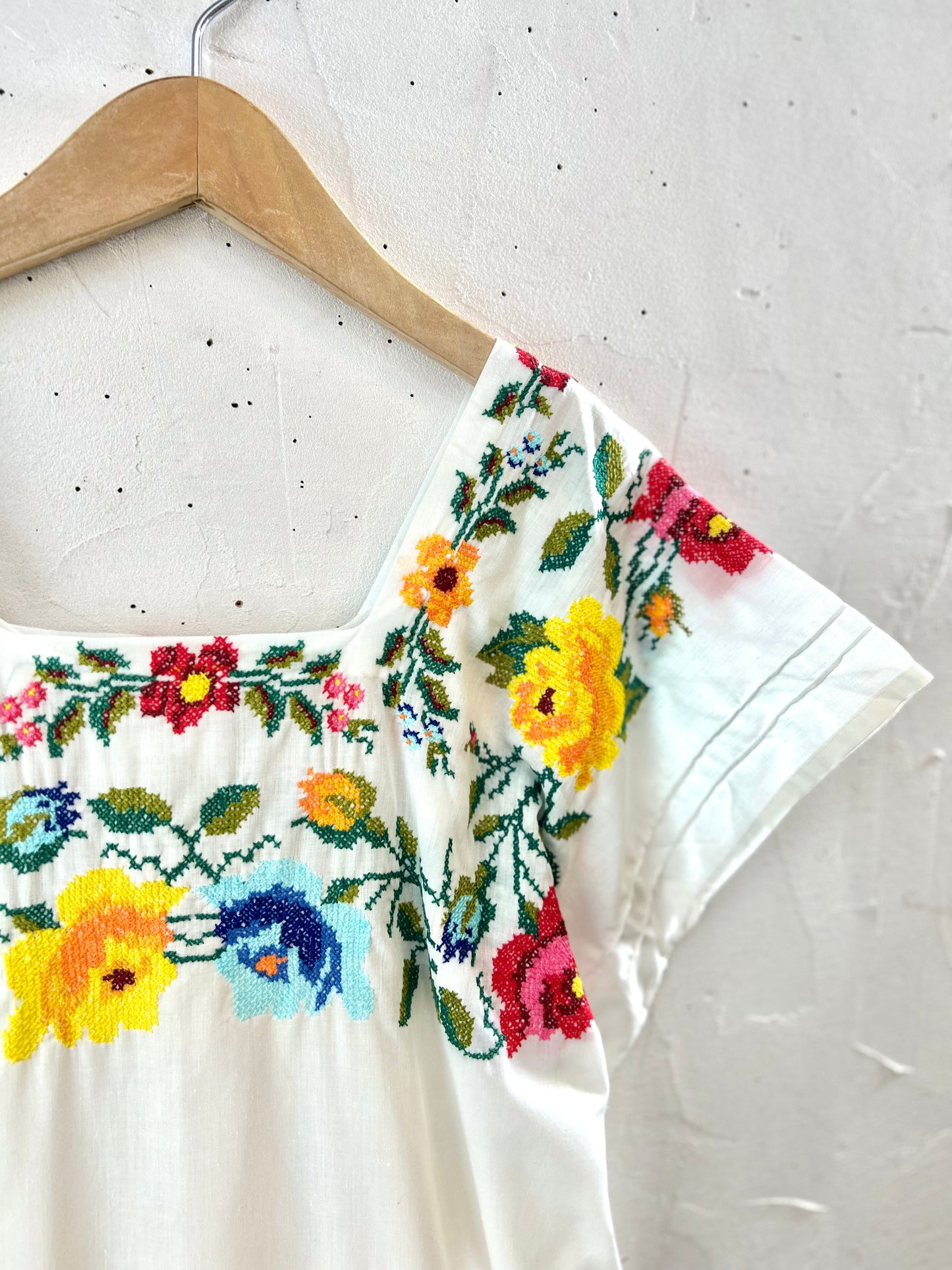 Vintage Mexican Embroiled Dress [G30764]