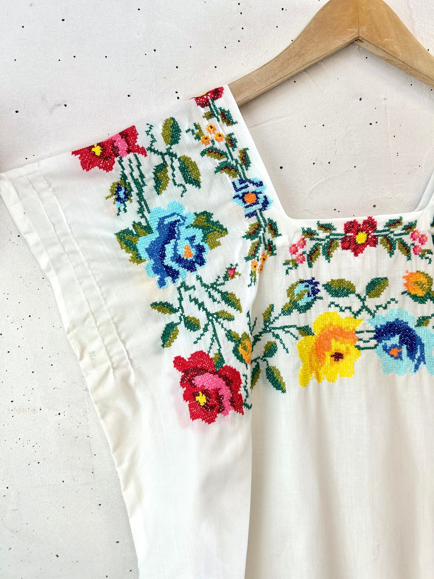 Vintage Mexican Embroiled Dress [G30764]