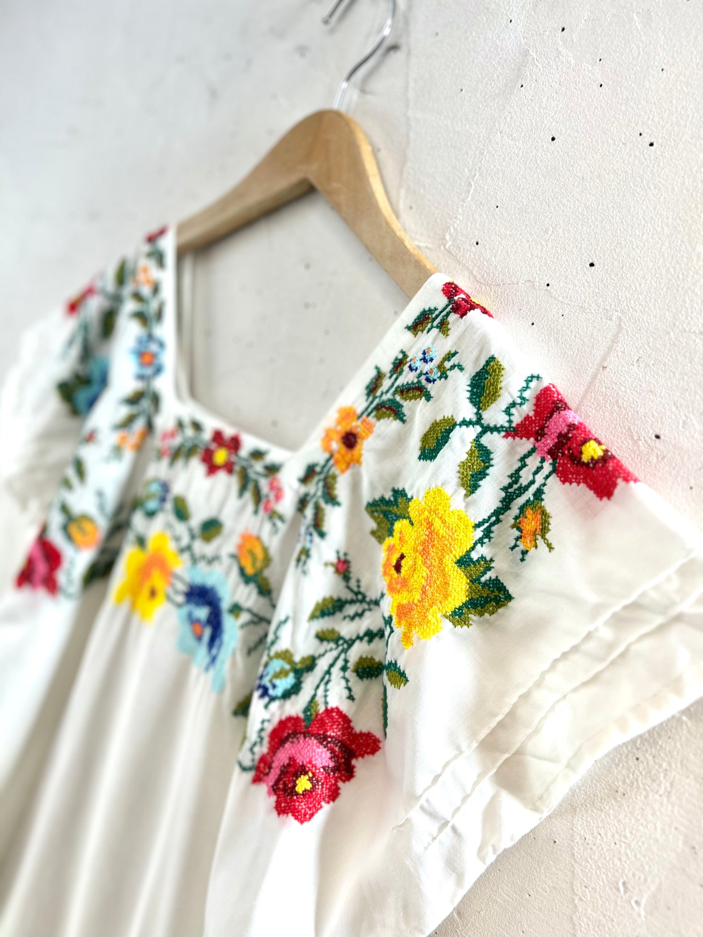 Vintage Mexican Embroiled Dress [G30764]