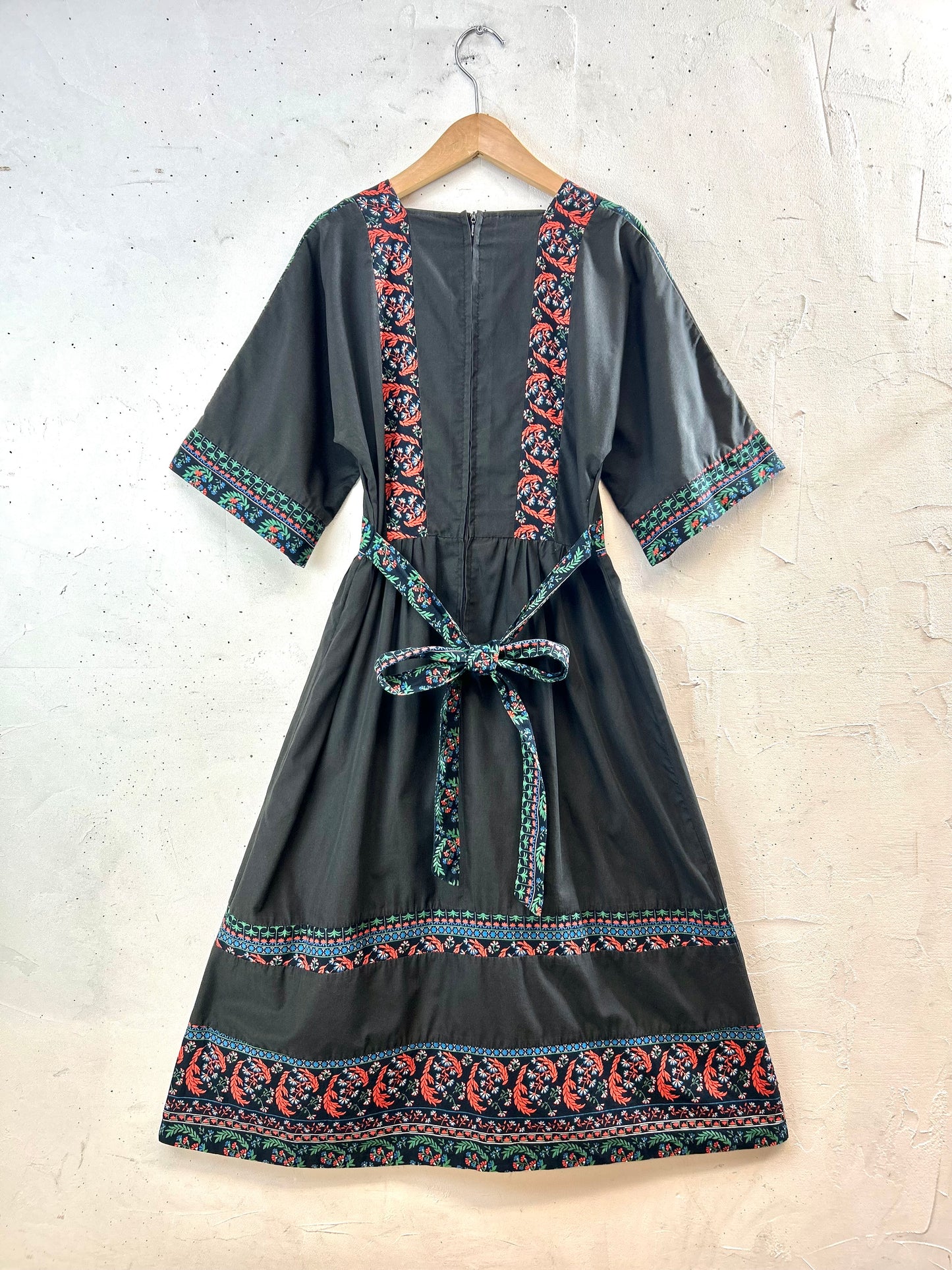 '70s Vintage Dress [F30534]