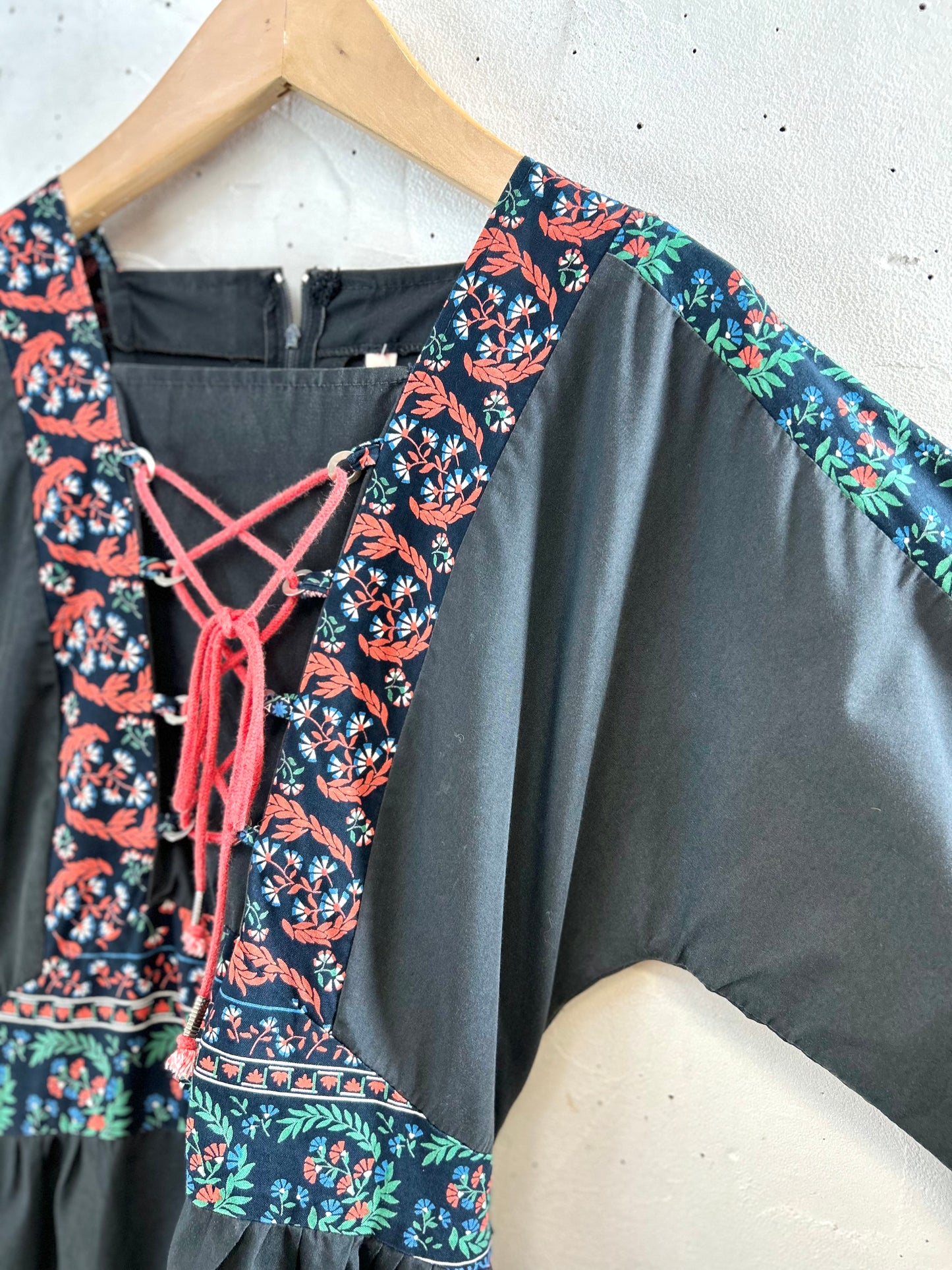 '70s Vintage Dress [F30534]