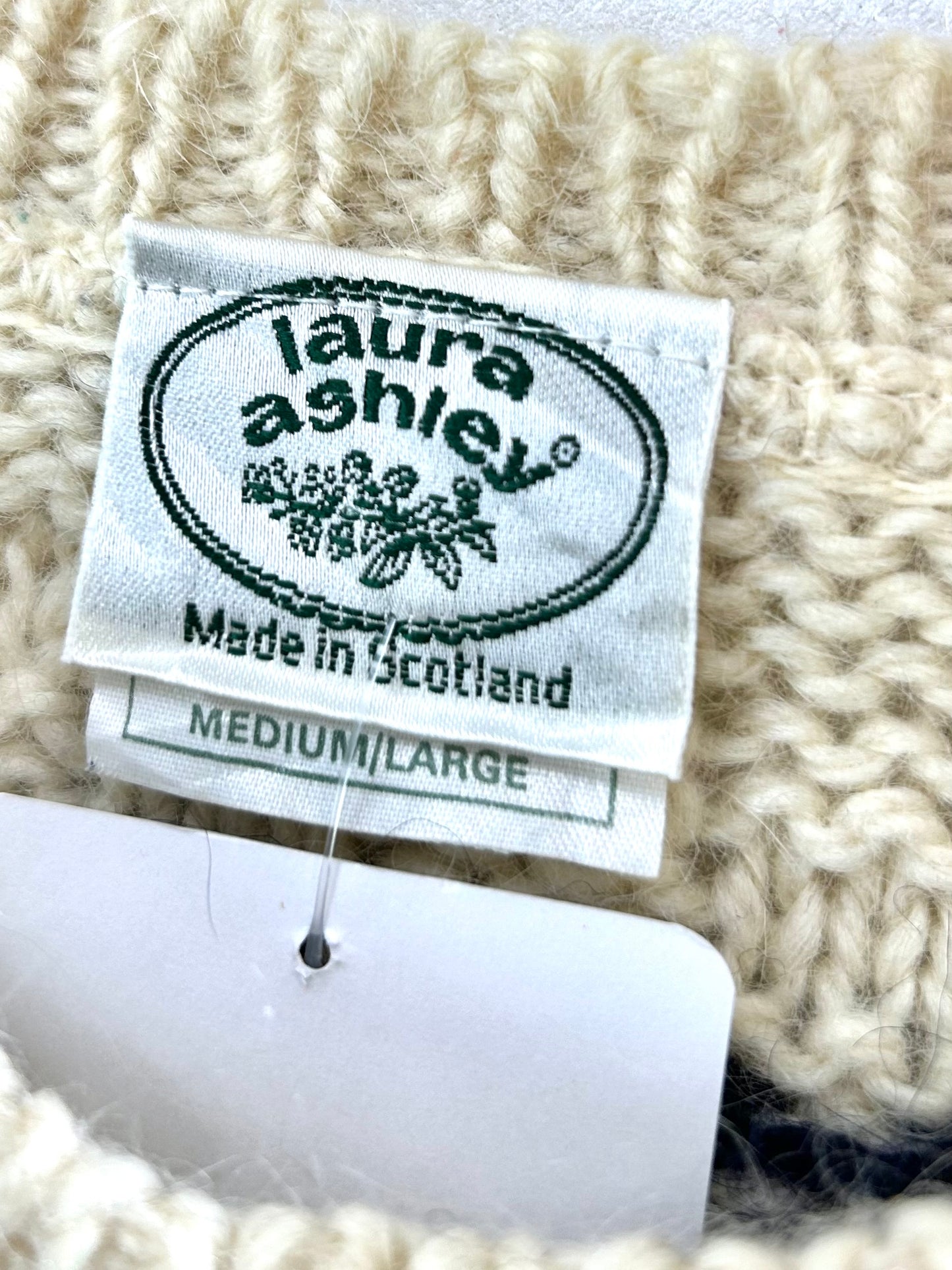 Vintage Knit Sweater 〜Laura Ashley〜 MADE IN Scotland [J28787]