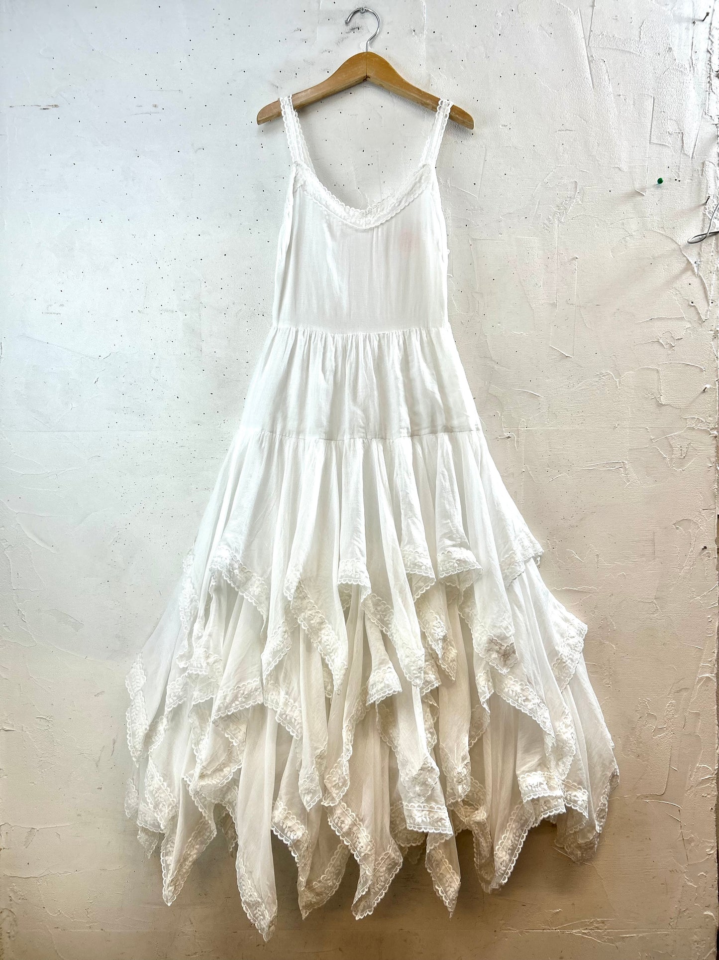 Vintage White Dress [F30533]