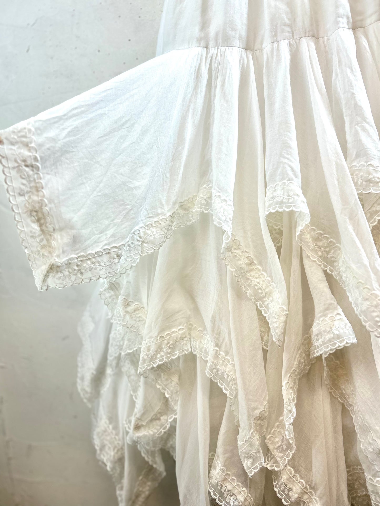 Vintage White Dress [F30533]