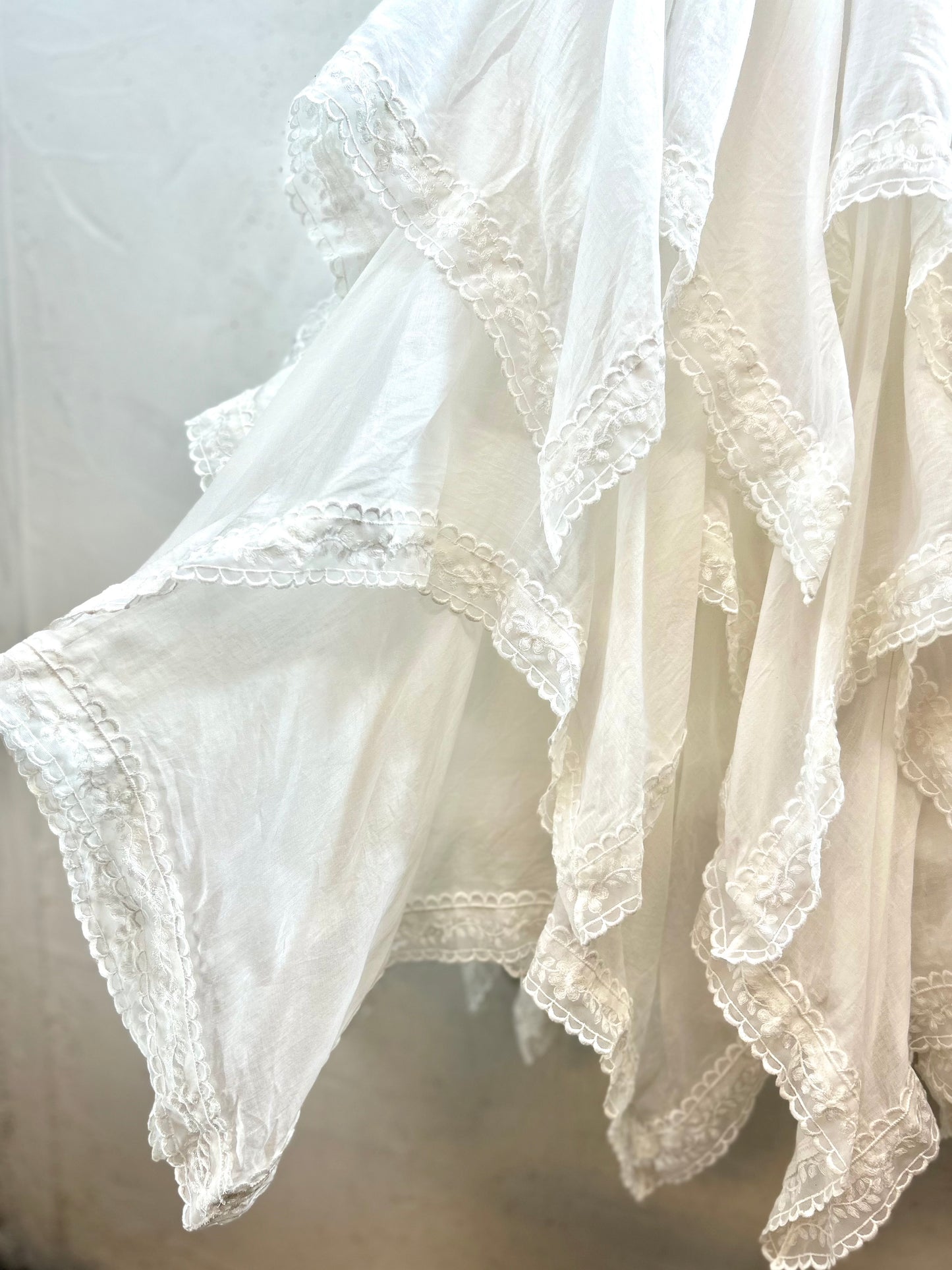 Vintage White Dress [F30533]