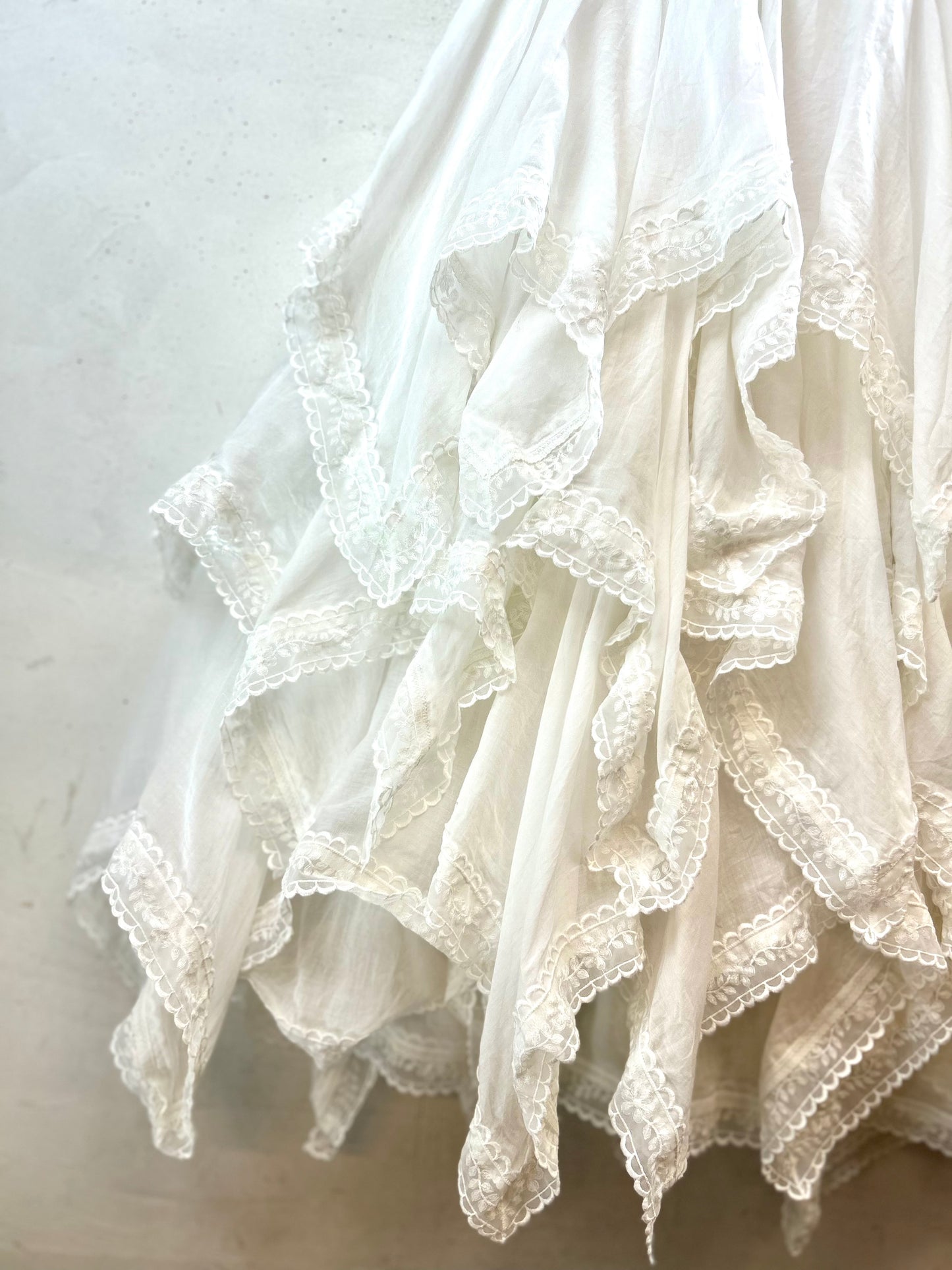 Vintage White Dress [F30533]