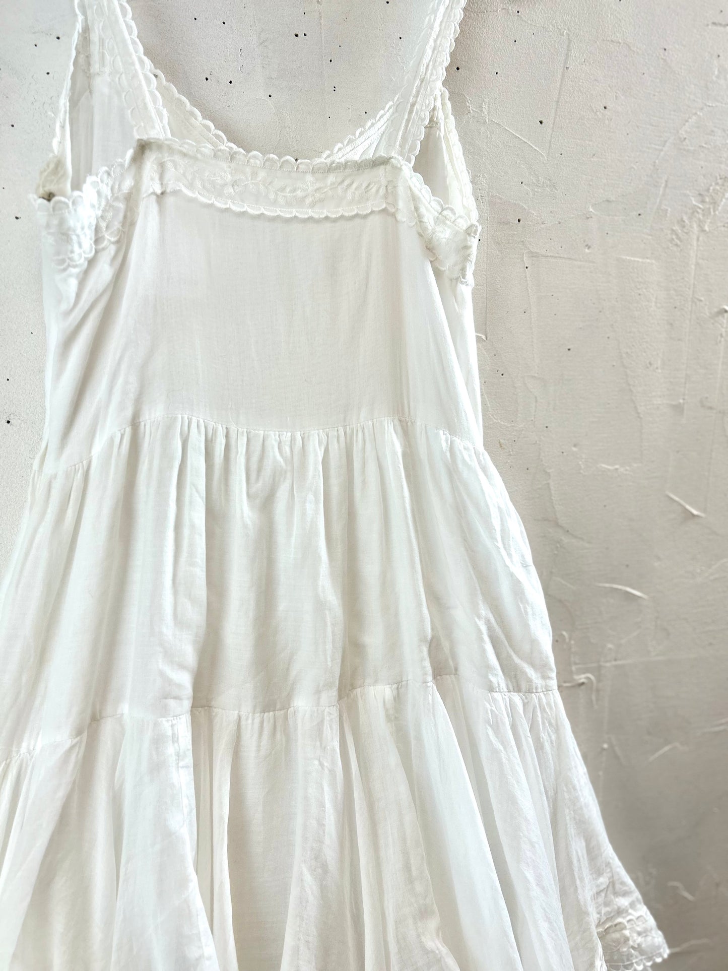 Vintage White Dress [F30533]