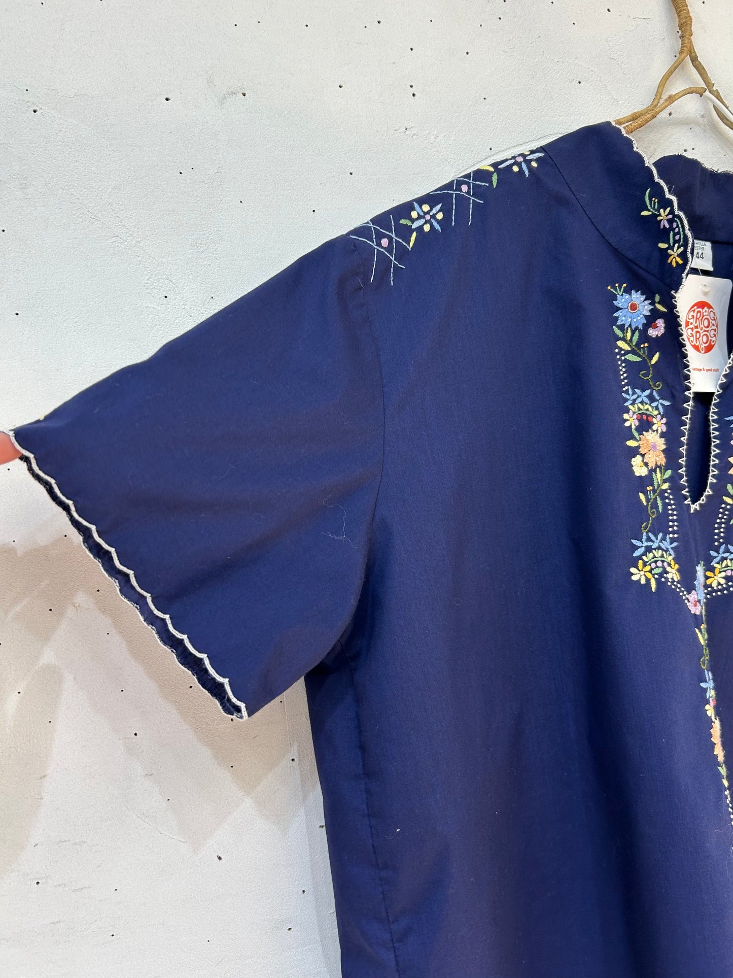 Vintage Flower Hand Embroidery Tunic [D26809]