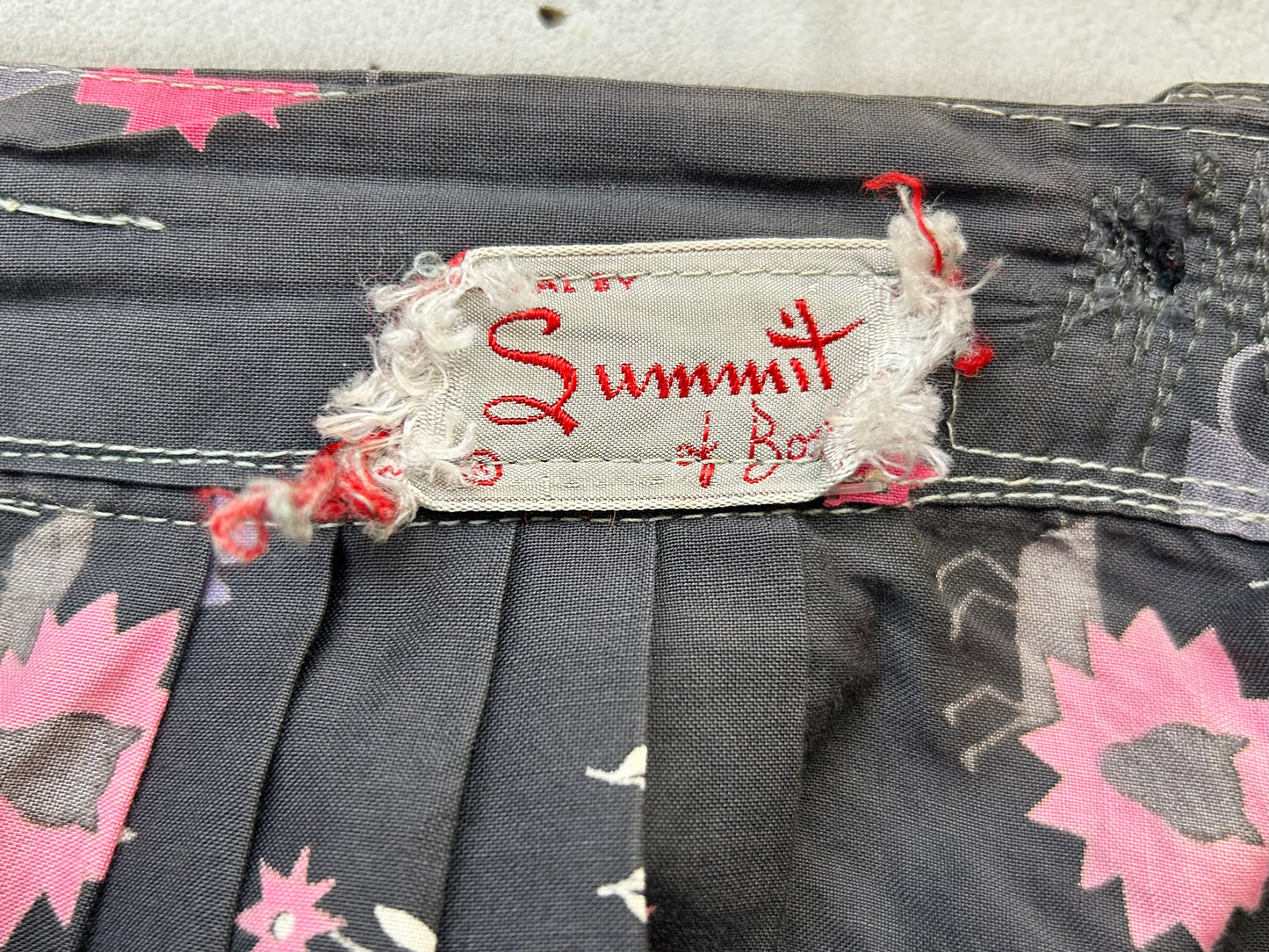 ’50s Vintage Skirt 〜Summit of Boston〜 [F27680]