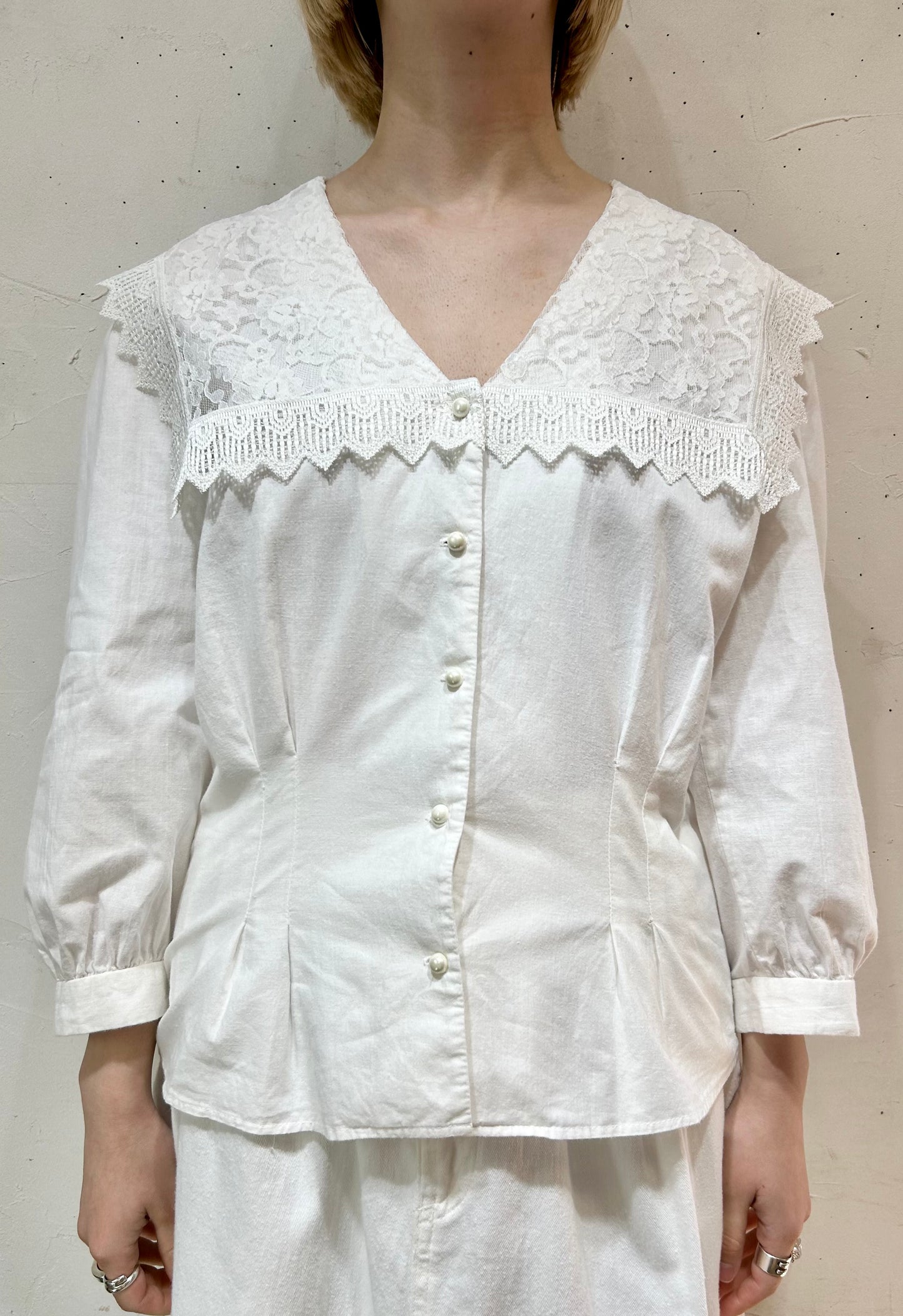 Vintage White Blouse MADE IN USA [E27121]