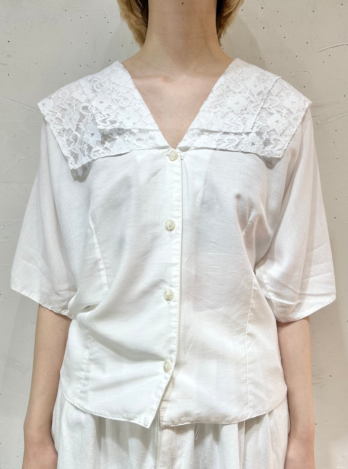 Vintage White Blouse [E27120]