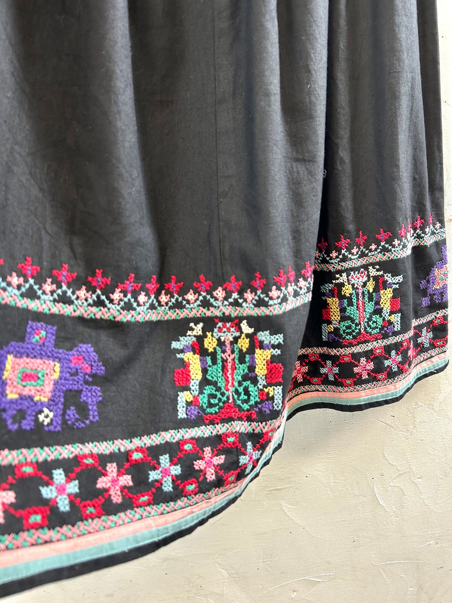 Vintage Cross Stitch Skirt MADE IN INDA [C29679]