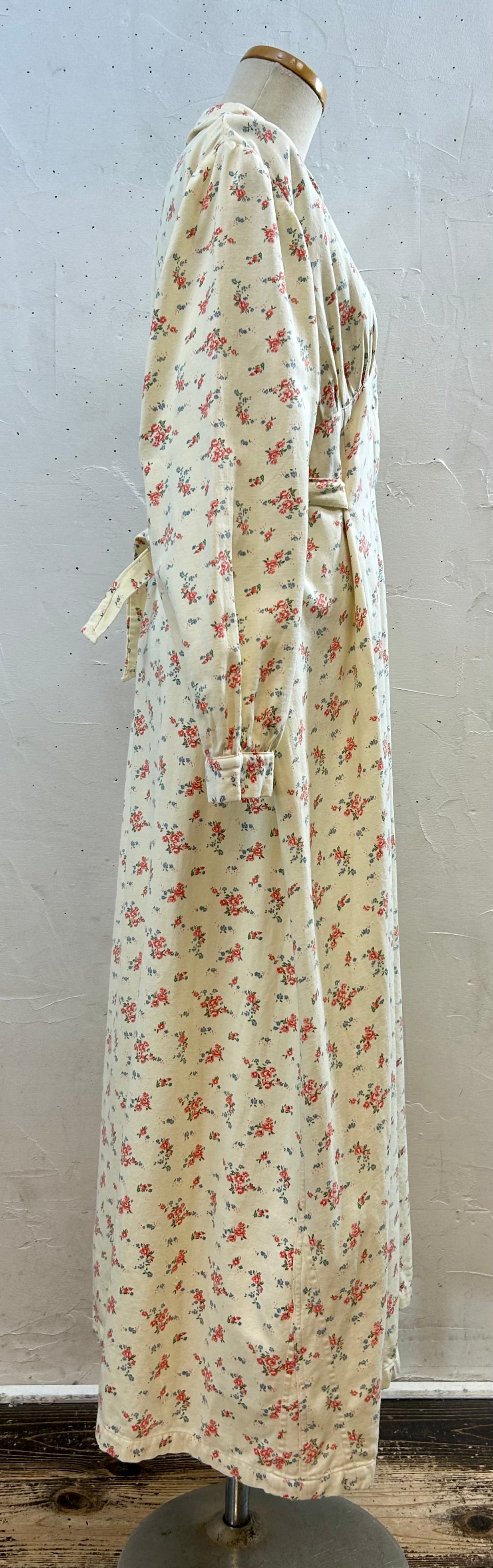 ’70s Flower Dress [J28578]