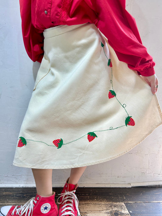 Vintage  Strawberry Patch Skirt [H24817]