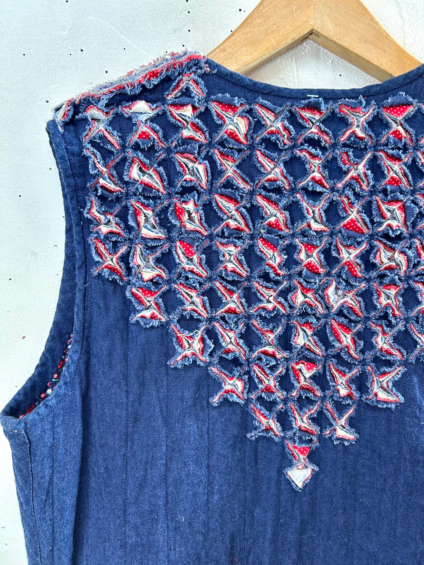 ’70s Vintage Denim Slash Quilt Vest [A29236]