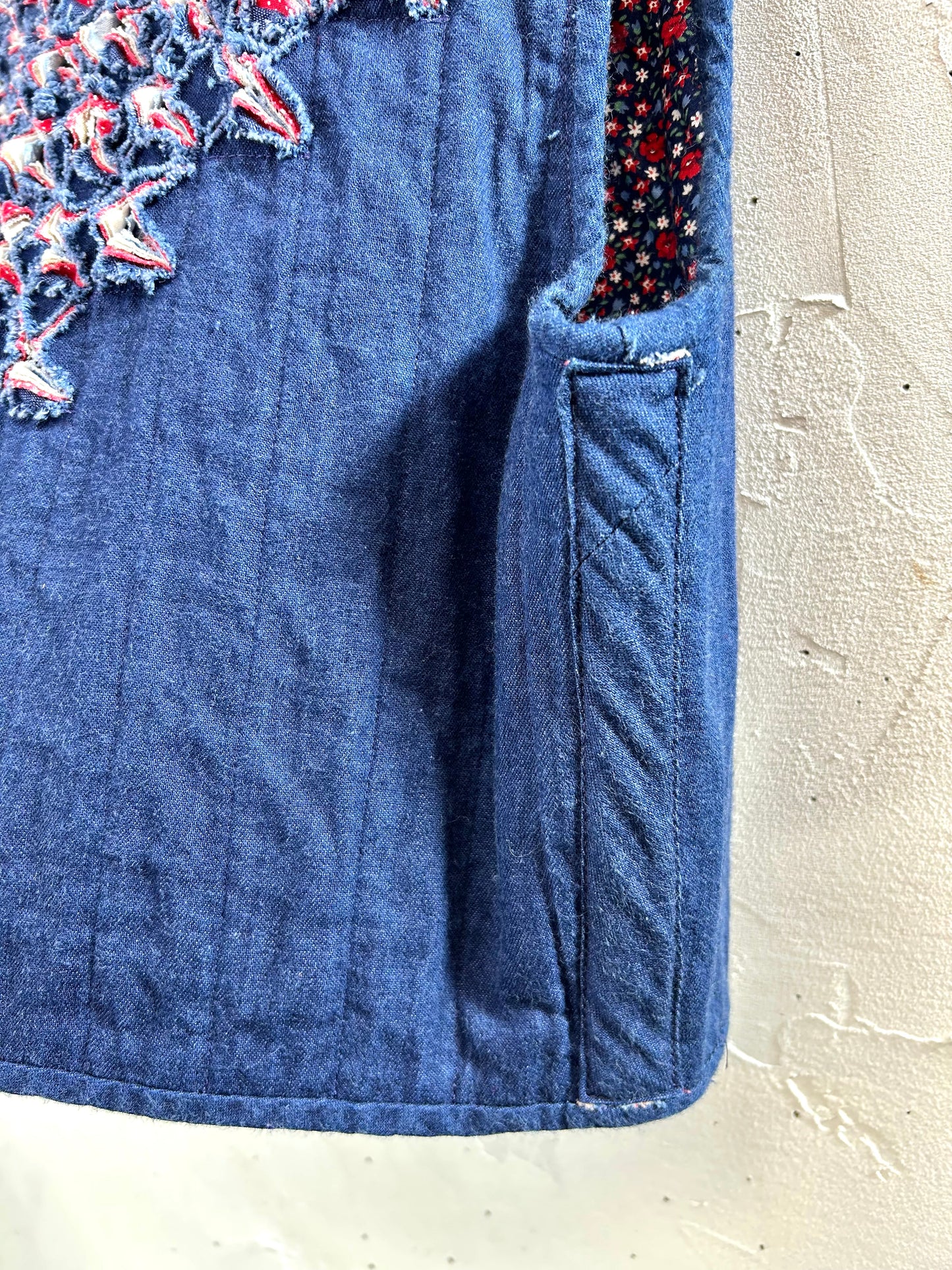 ’70s Vintage Denim Slash Quilt Vest [A29236]