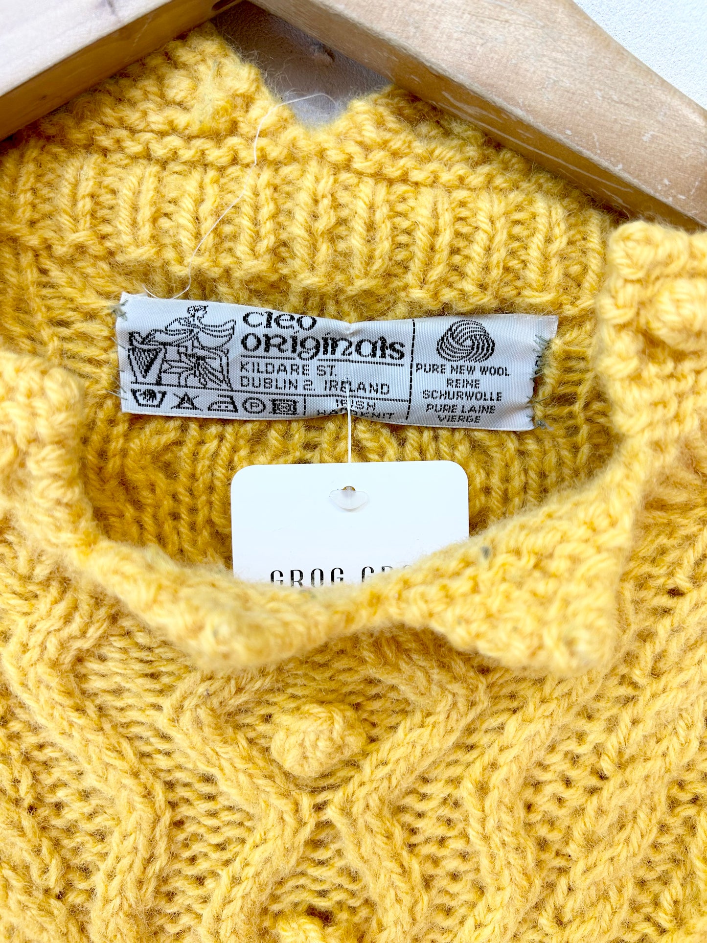 Vintage Irish Hand Knit Sweater [J25217]