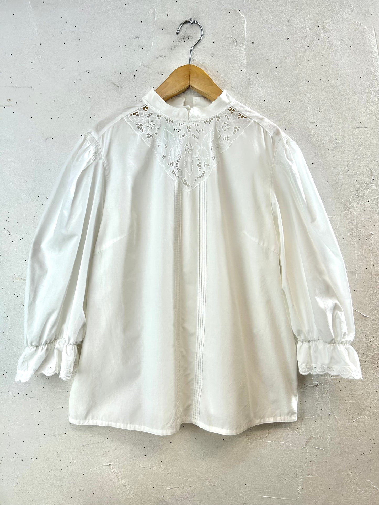 Vintage White Blouse [F30542]
