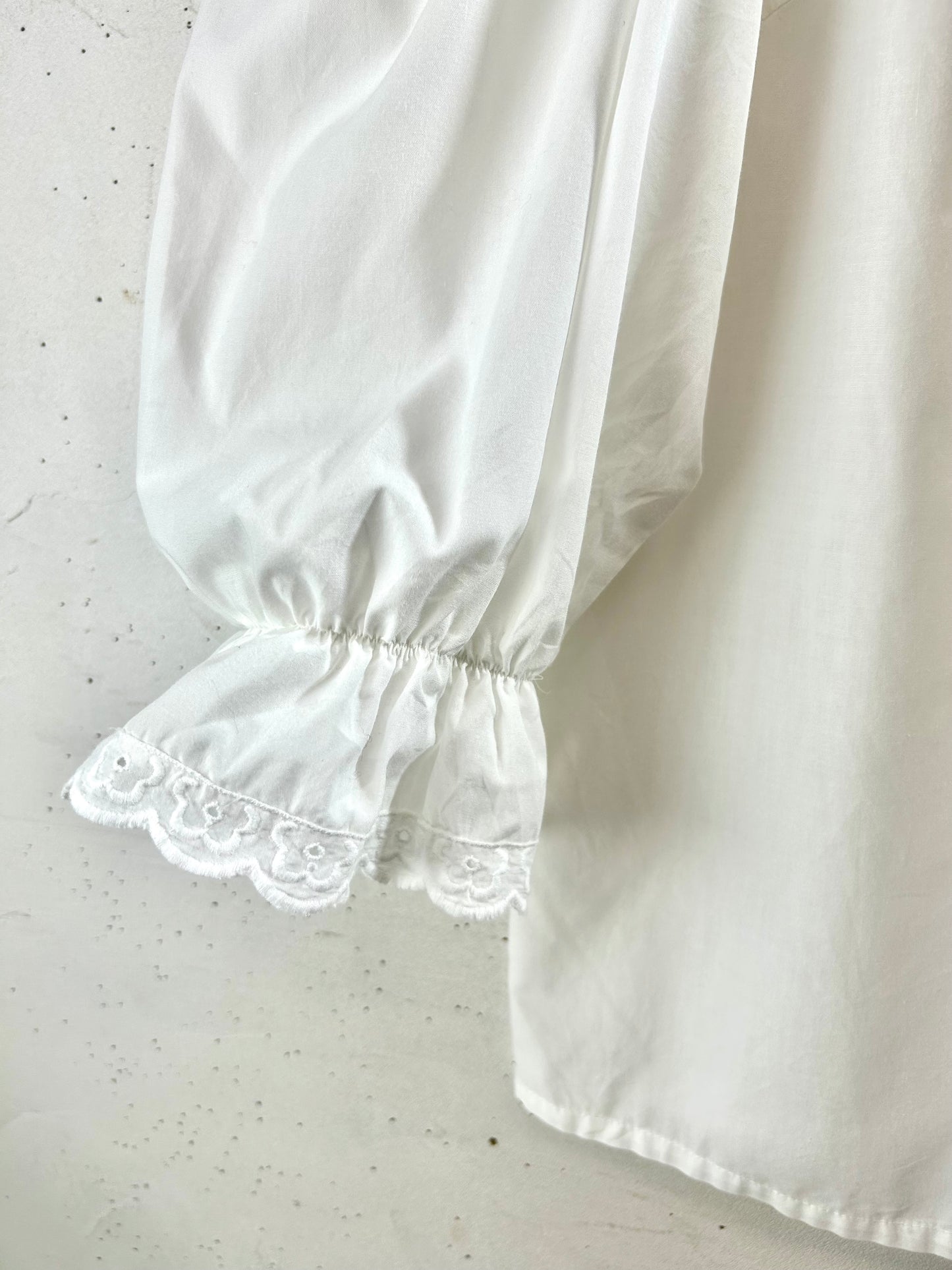 Vintage White Blouse [F30542]