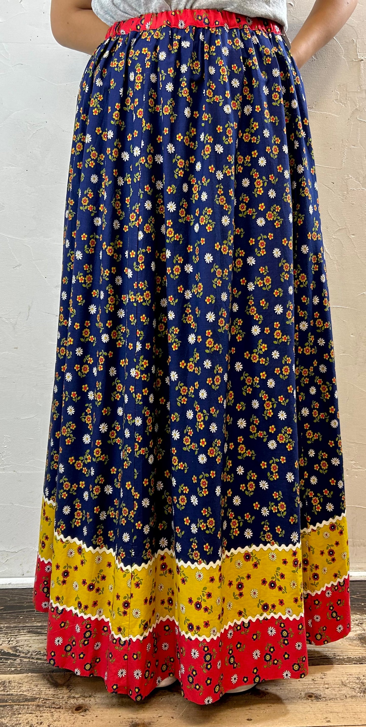 ’70s Vintage Skirt [H28171]