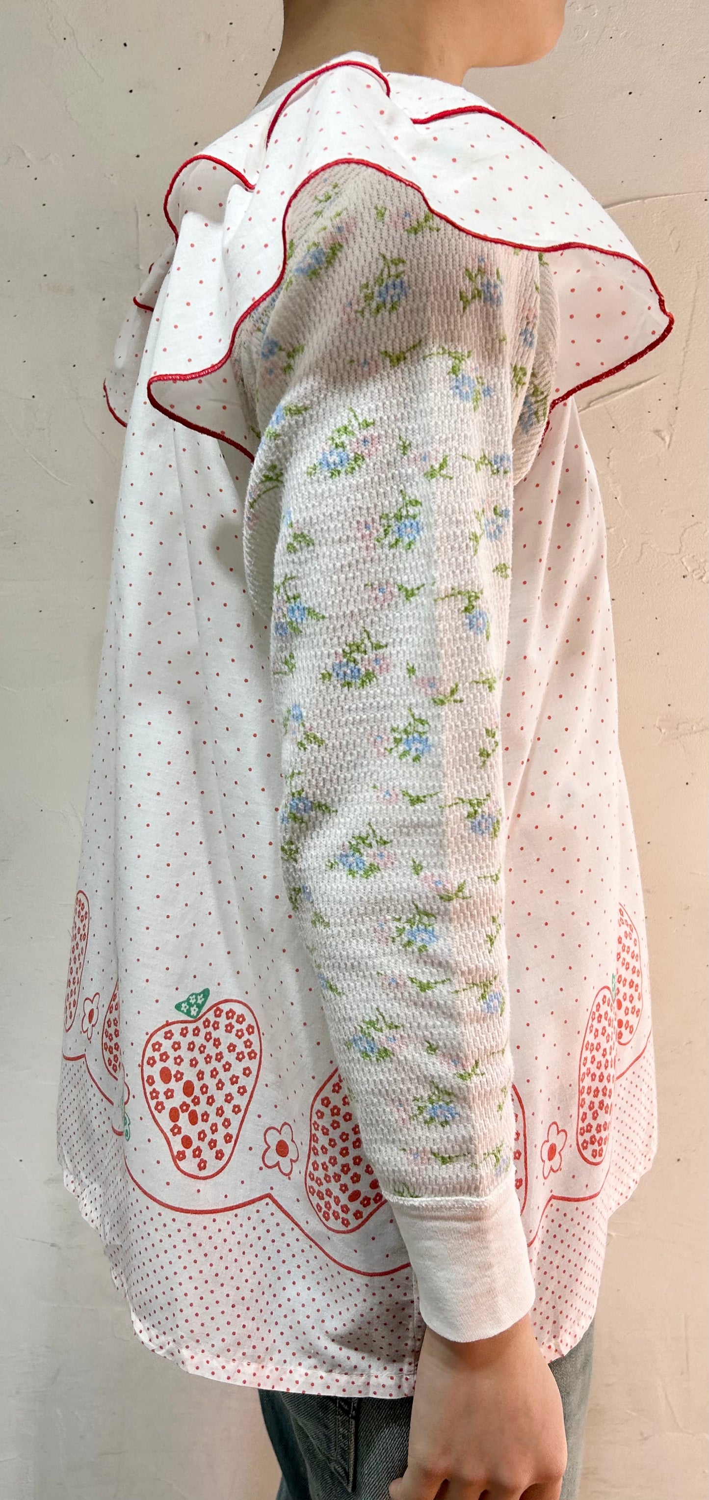 Vintage Strawberry Tops [B26317]