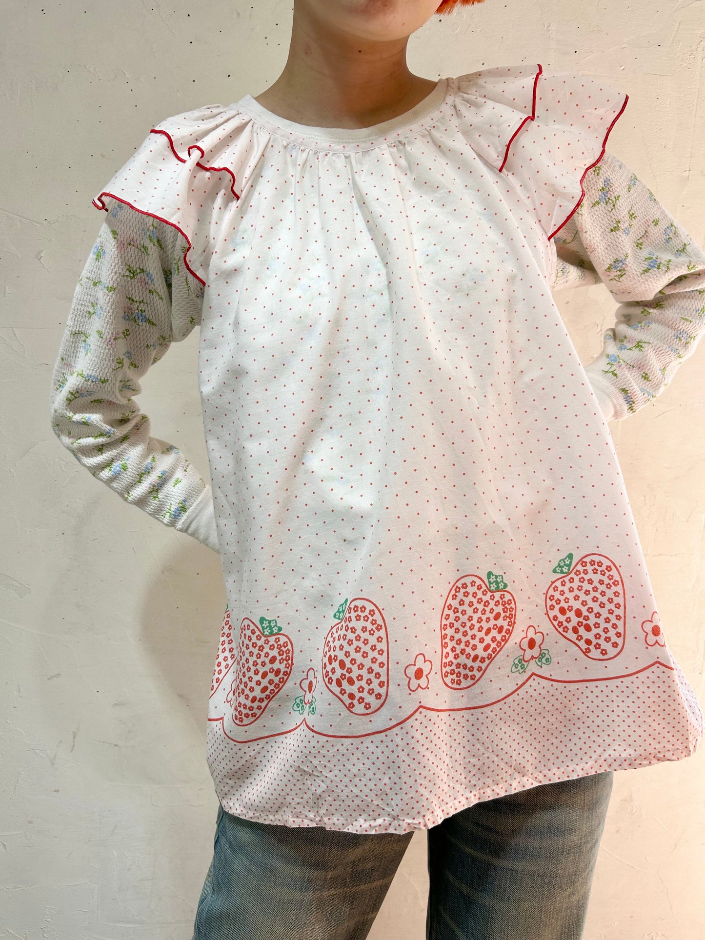 Vintage Strawberry Tops [B26317]