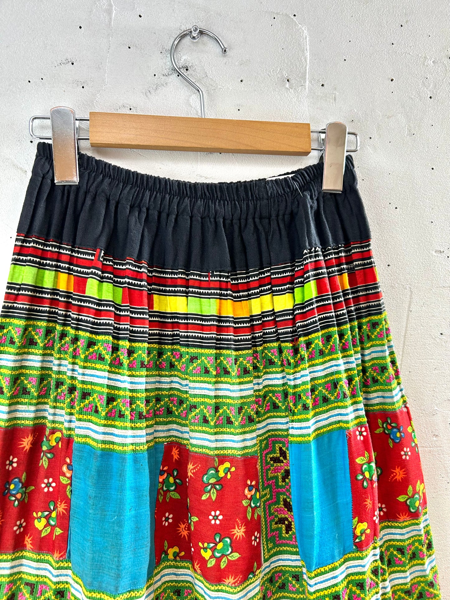 Vintage Hmong Embroidery Skirt [F30539]