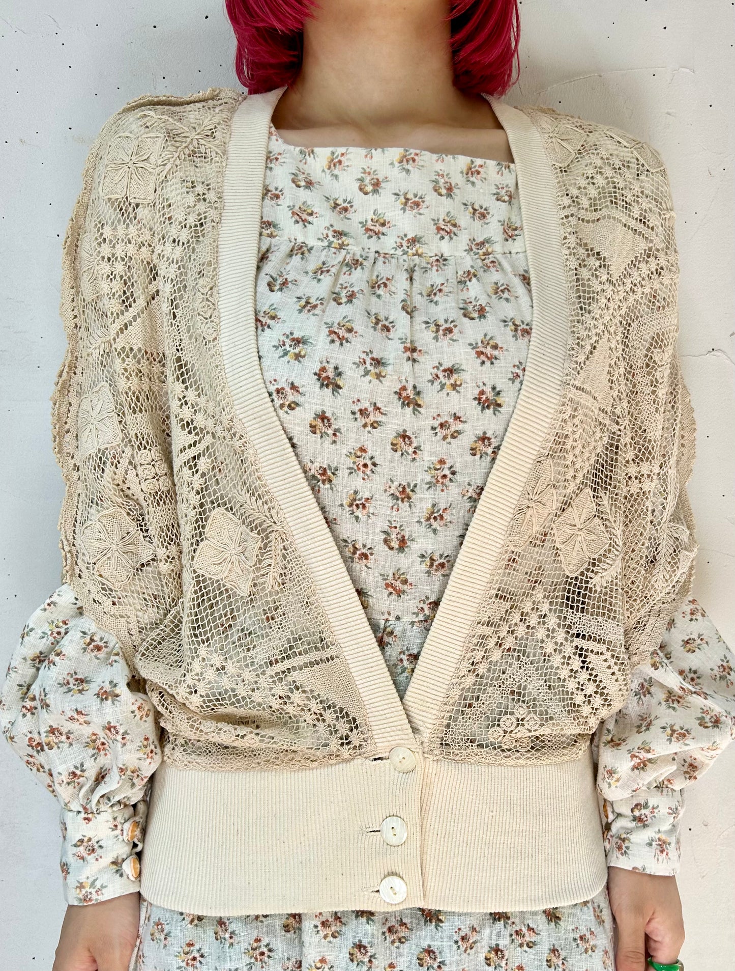 Vintage Lace Cardigan [J25185]