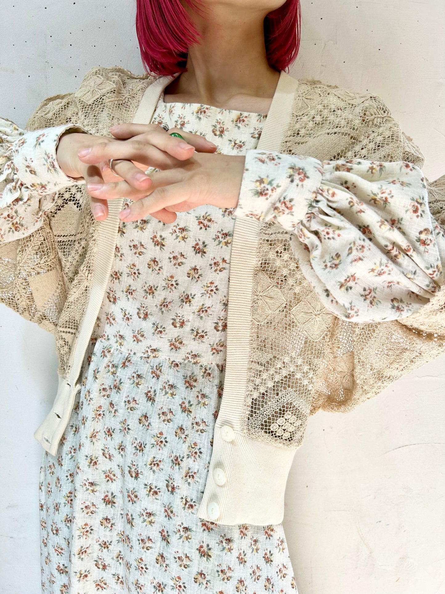 Vintage Lace Cardigan [J25185]