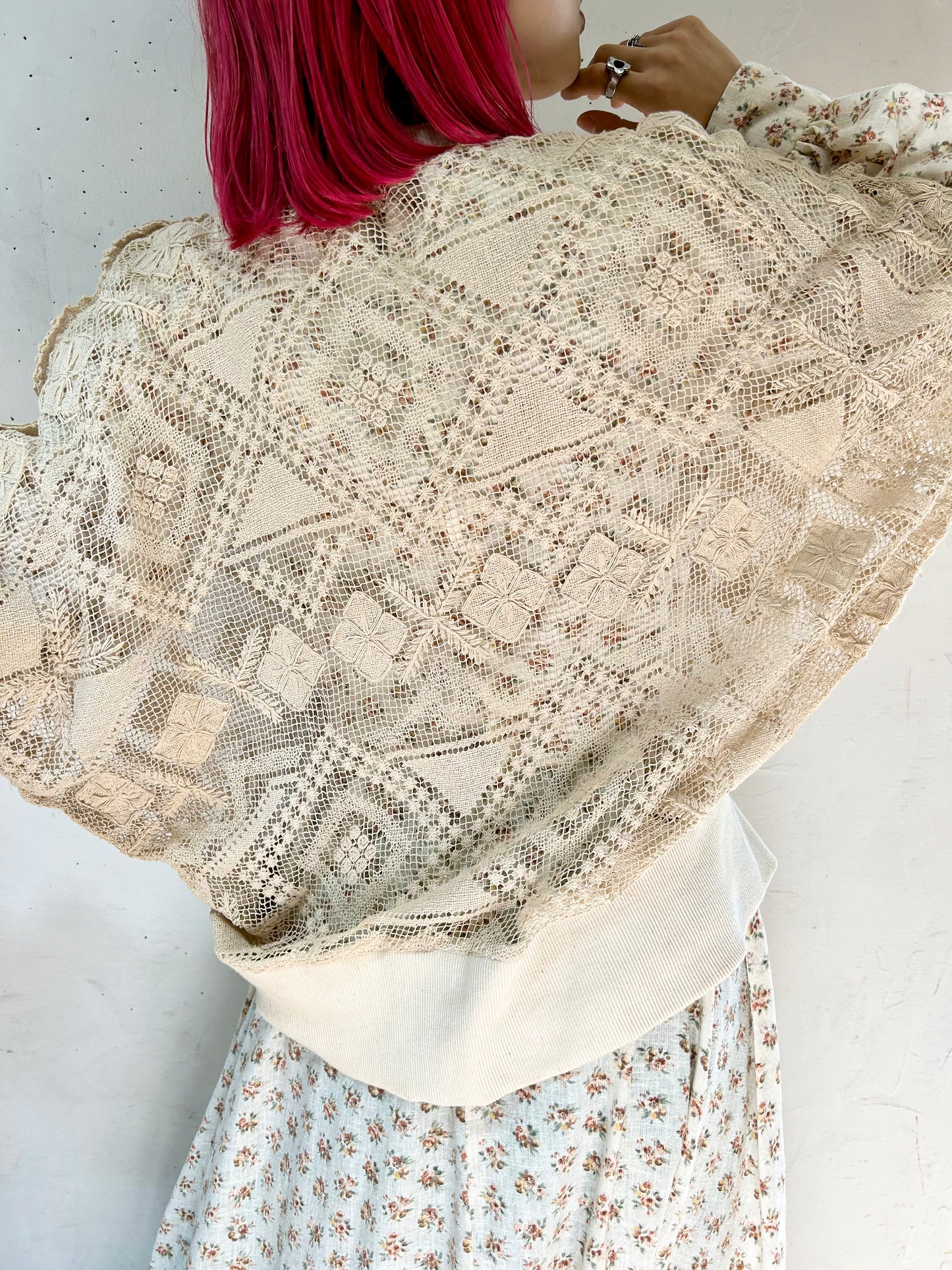 Vintage Lace Cardigan [J25185]