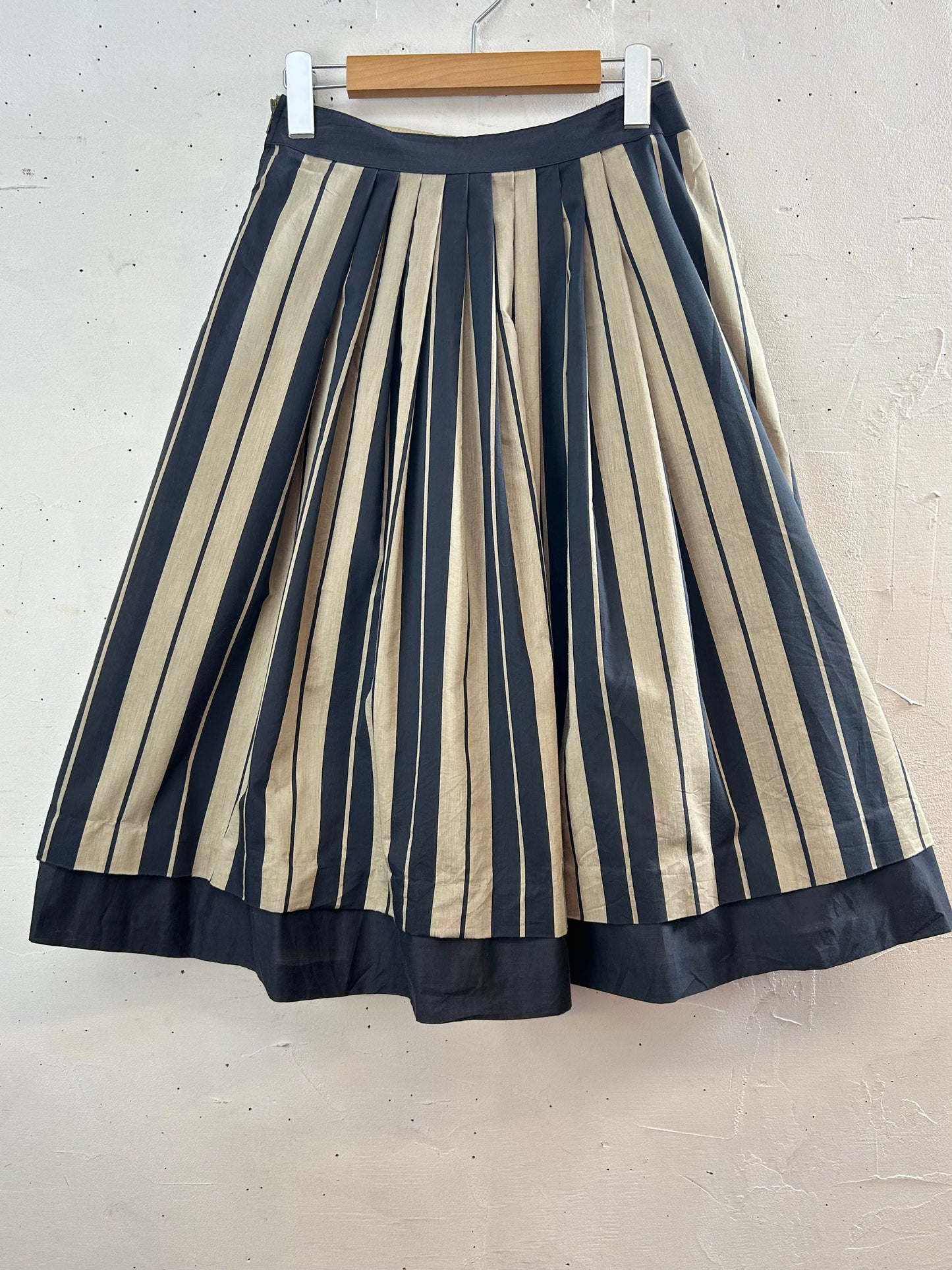 Vintage Tyrol Skirt MADE IN W.GERMANY 〜hammer〜 [A29435]