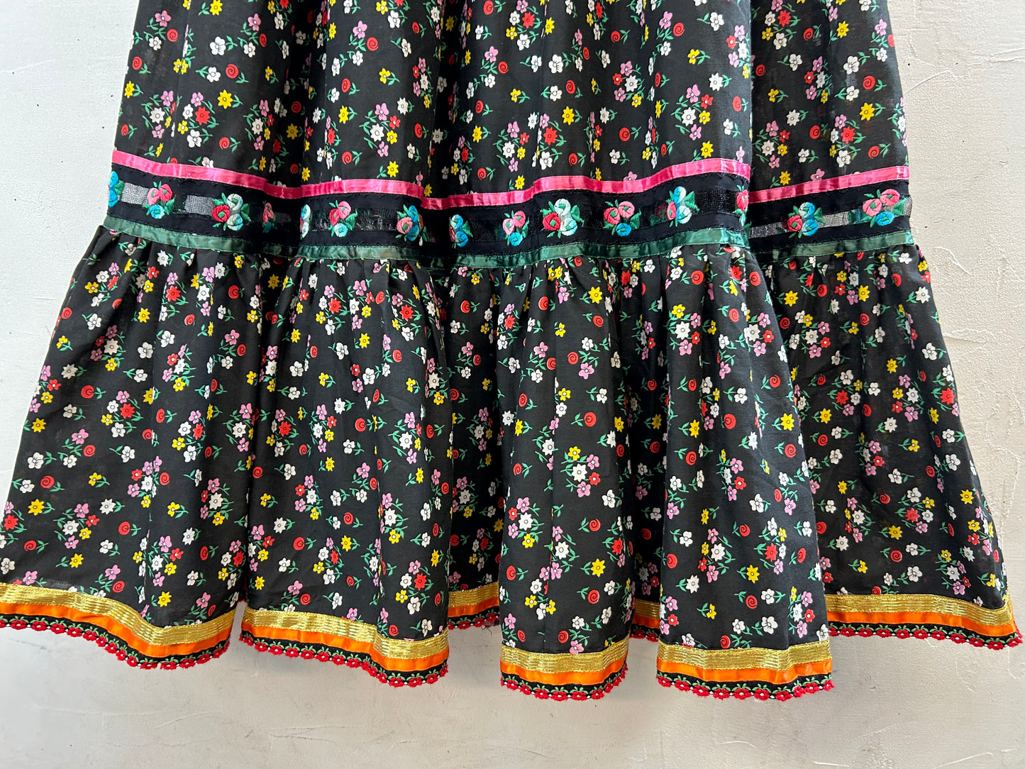 '70s Vintage Tiered Skirt [H28164]