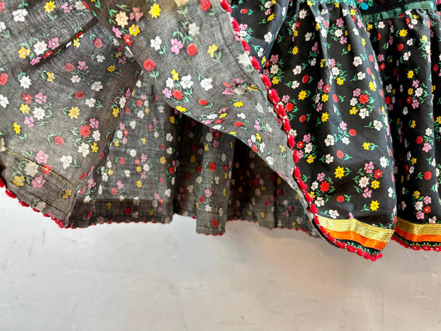 '70s Vintage Tiered Skirt [H28164]