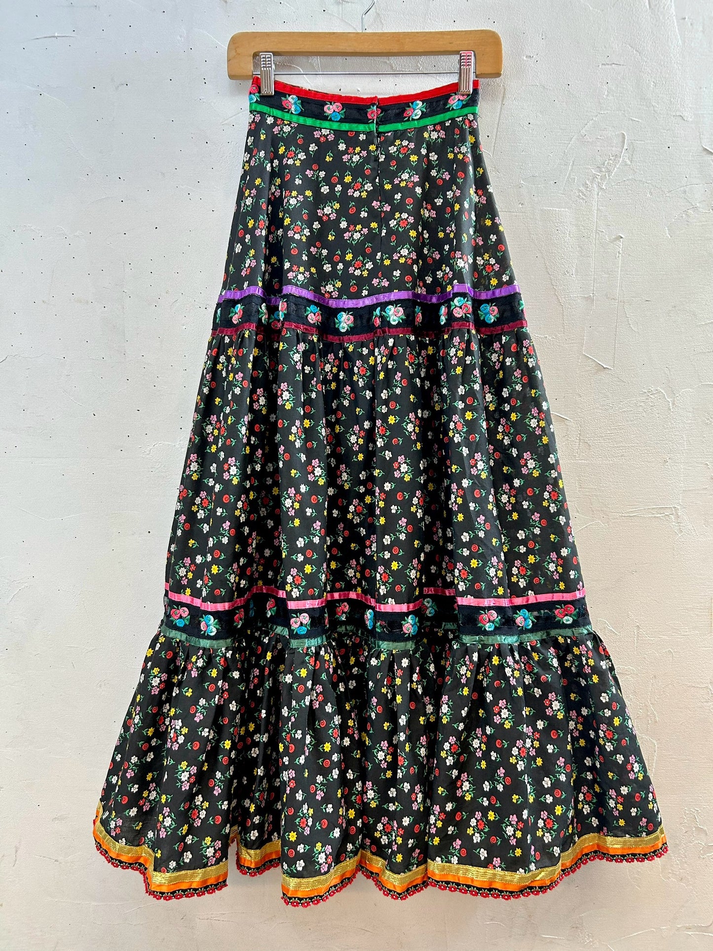 '70s Vintage Tiered Skirt [H28164]