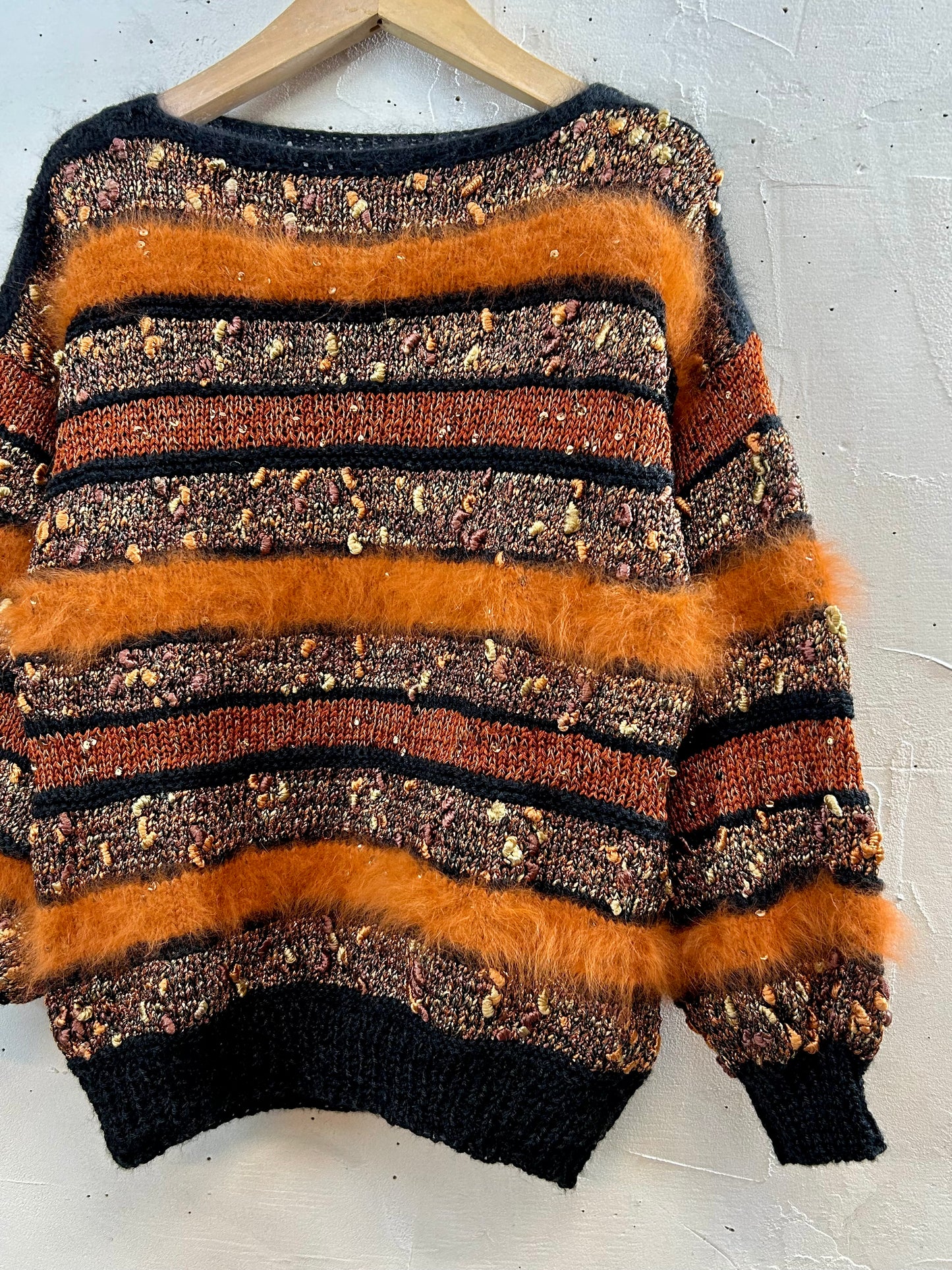 Vintage Hand Knit Sweater [J28590]