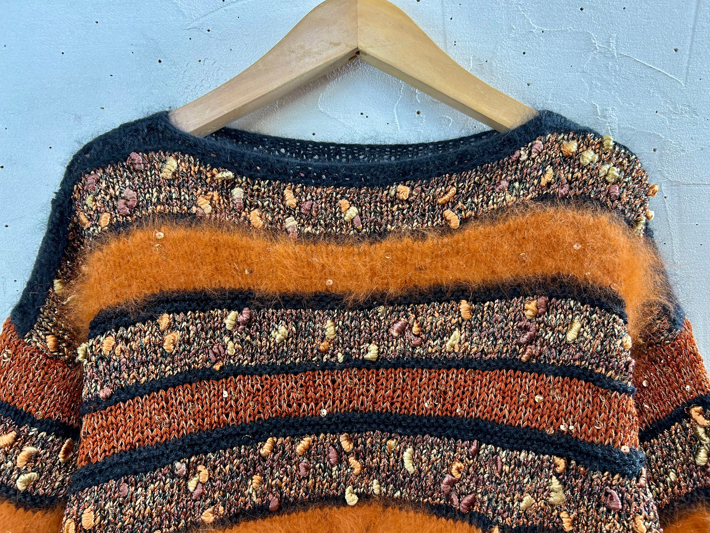 Vintage Hand Knit Sweater [J28590]