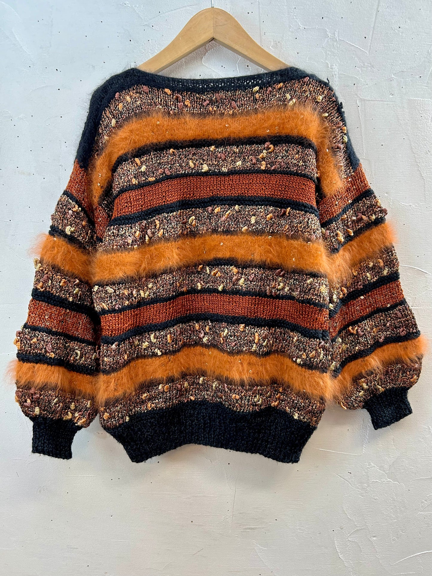 Vintage Hand Knit Sweater [J28590]