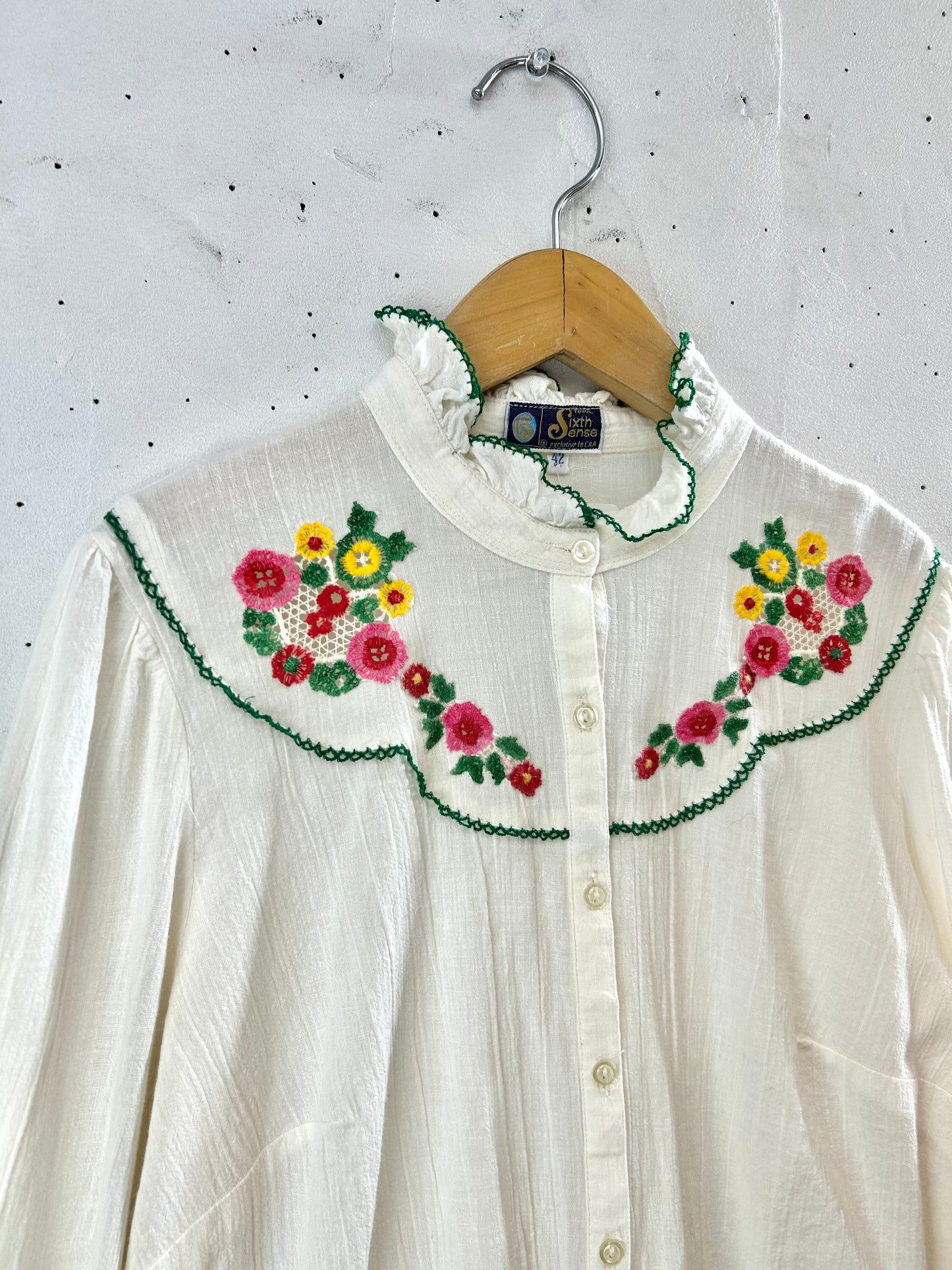 Vintage White Blouse [D30109]