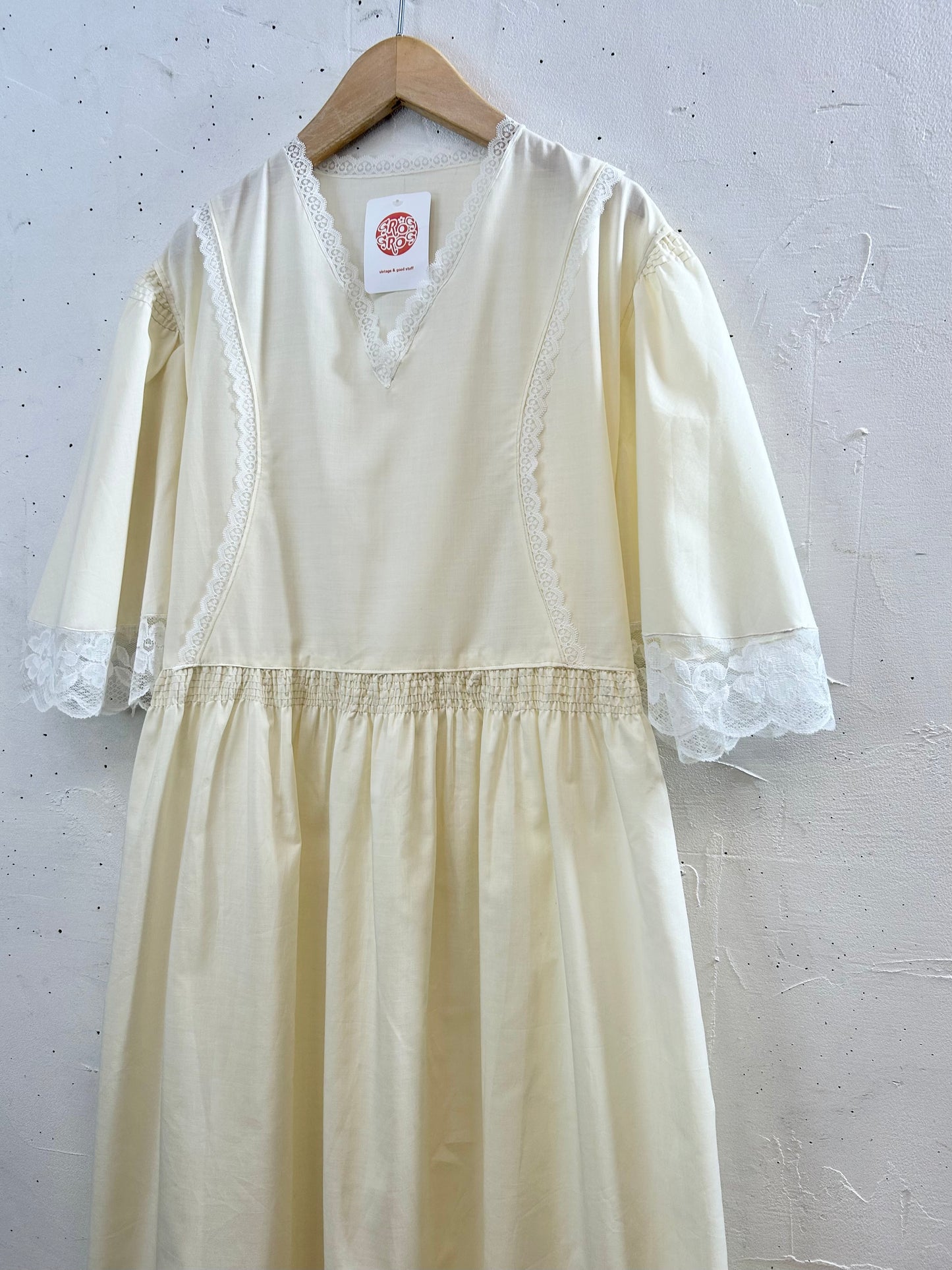Vintage White Dress [C29699]
