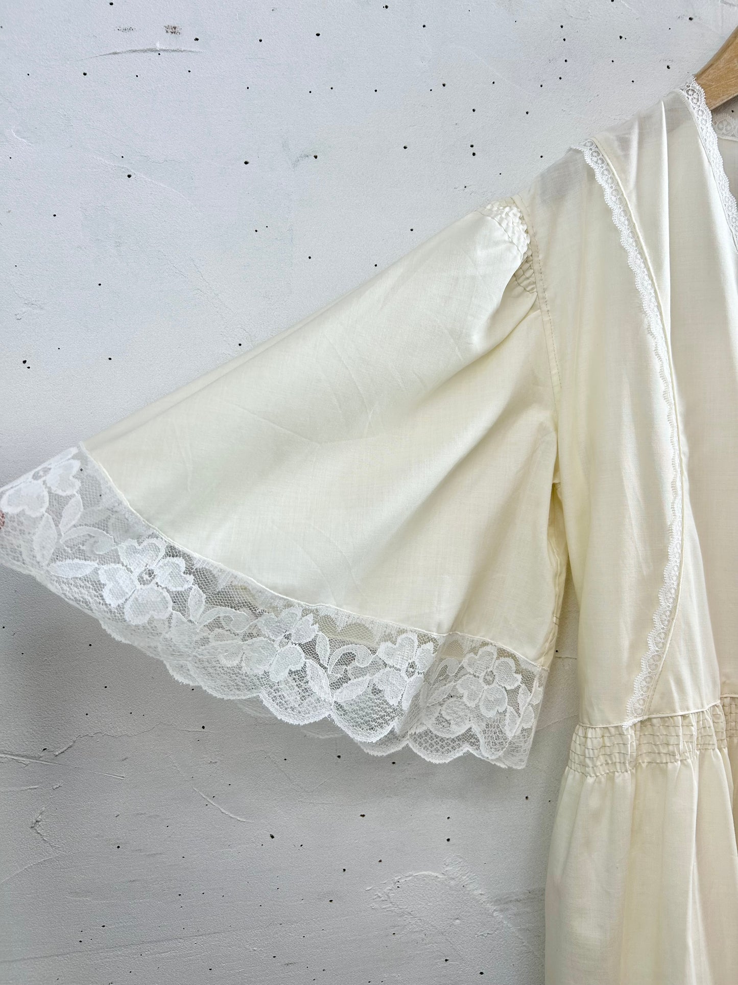 Vintage White Dress [C29699]