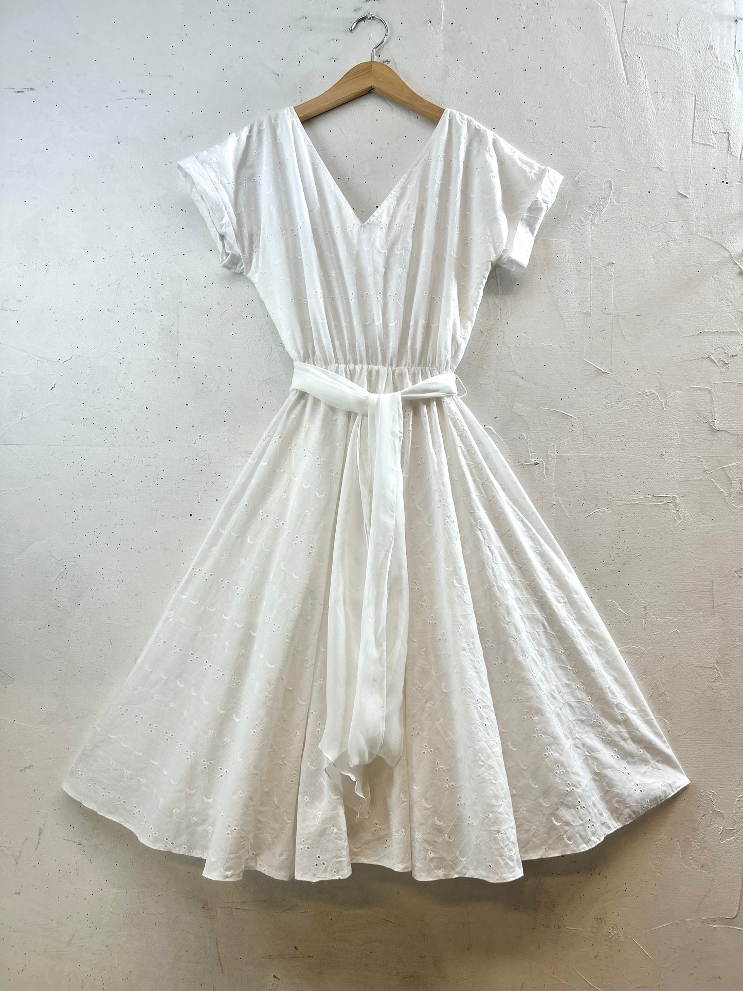 Vintage White Dress [G30793]