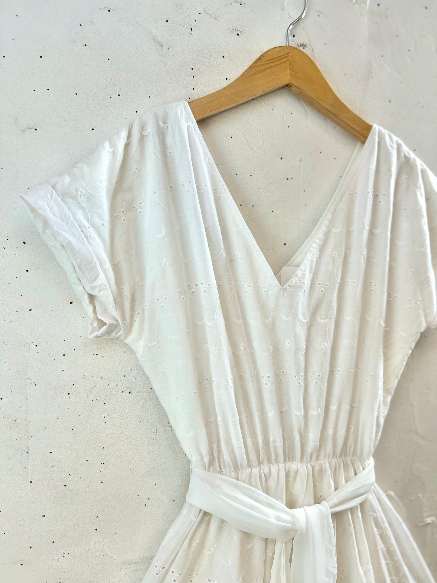 Vintage White Dress [G30793]