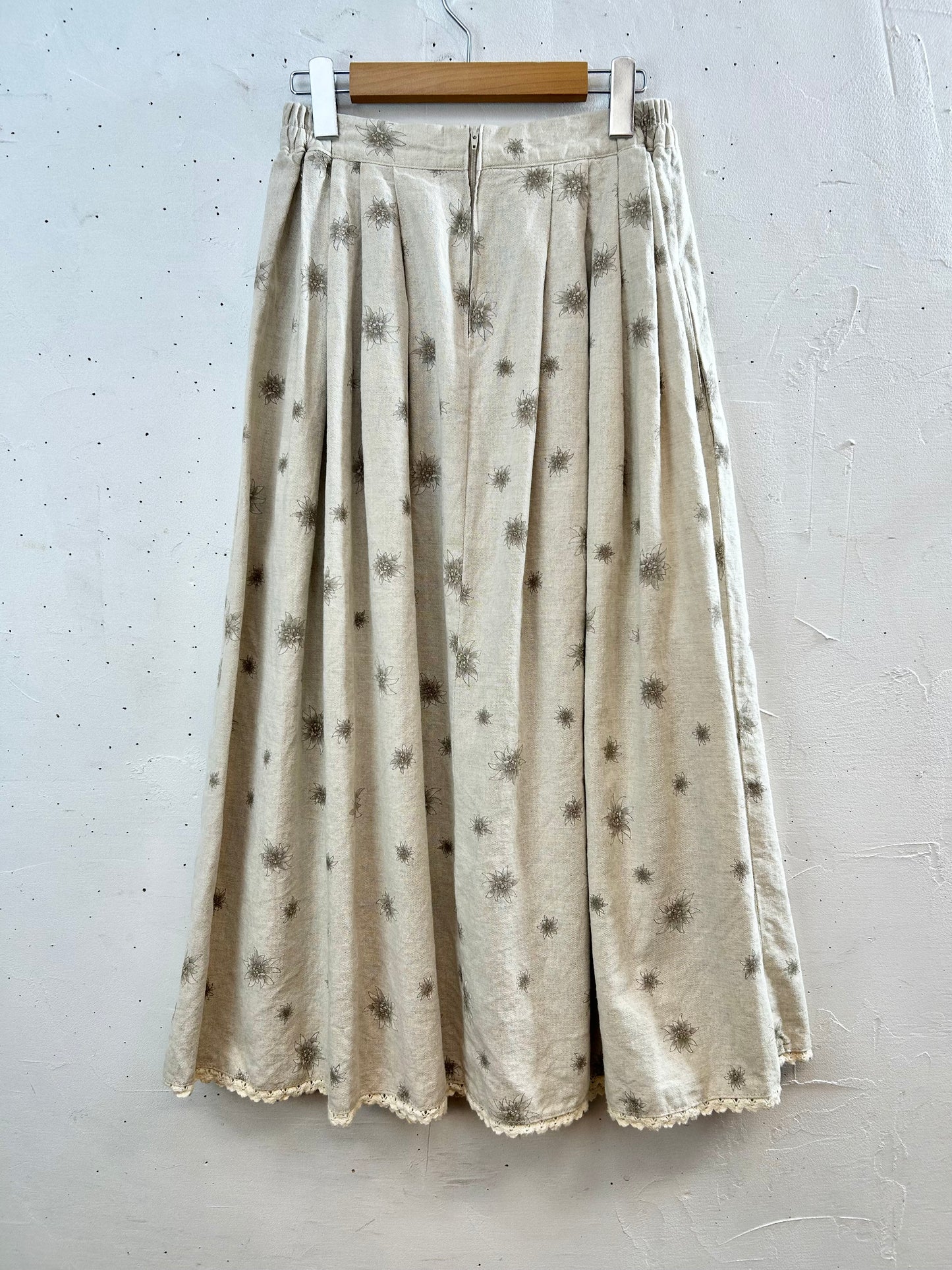 Vintage Tyrol Skirt MADE IN GERWANY [B29484]