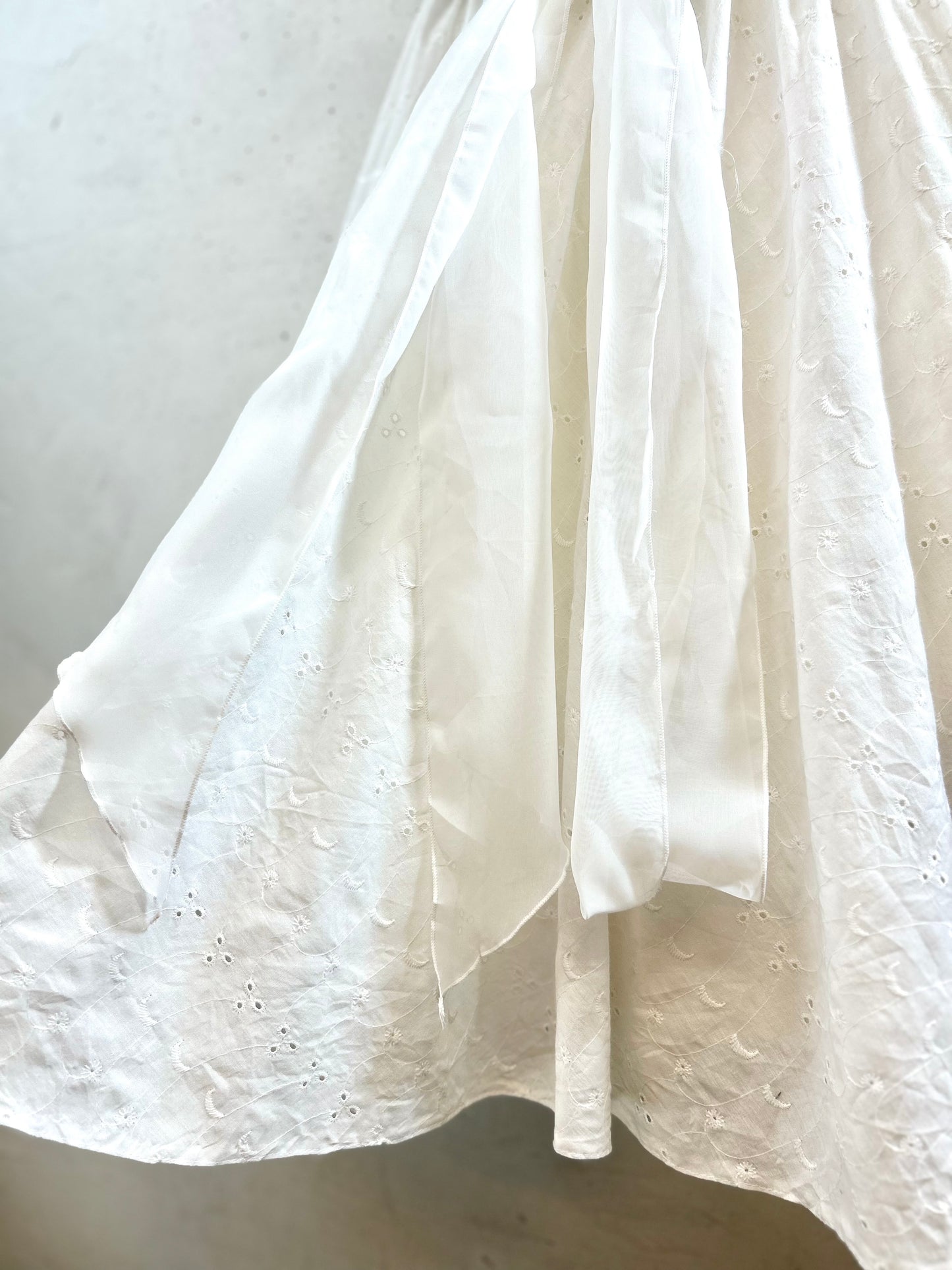 Vintage White Dress [G30793]