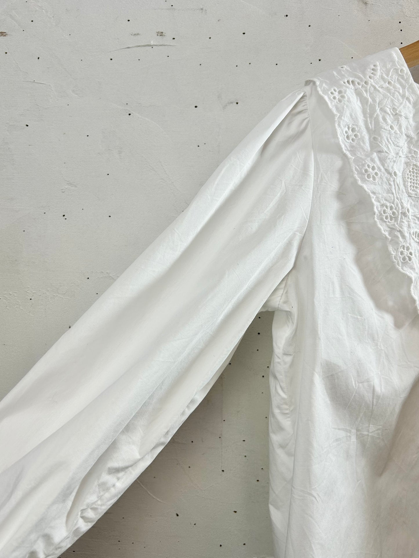 Vintage White Blouse [B29491]