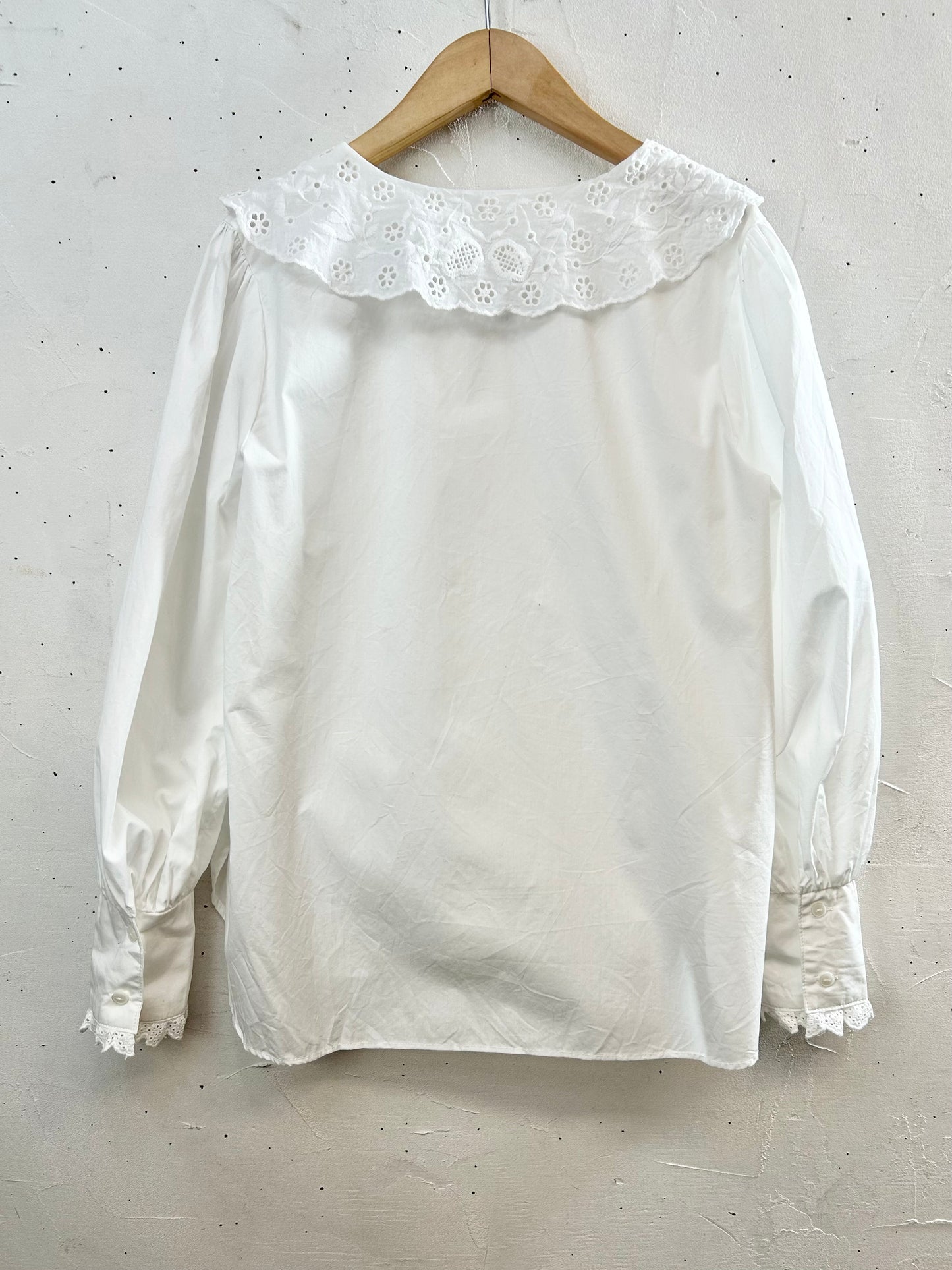 Vintage White Blouse [B29491]